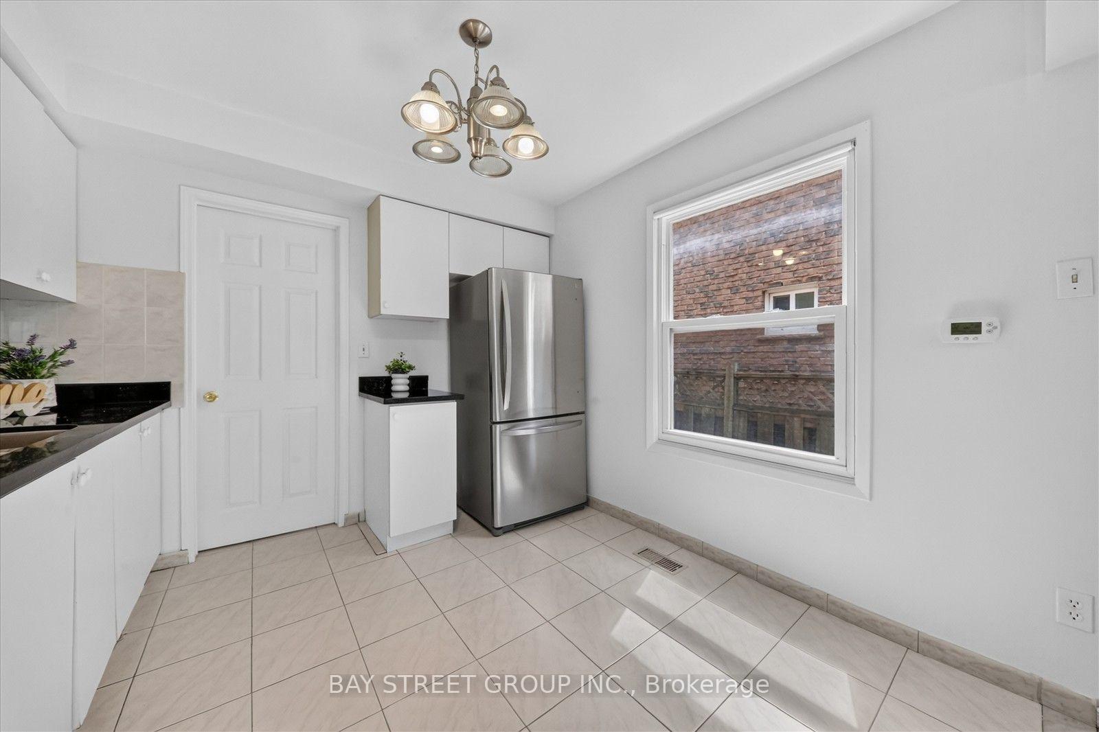 Photo 17 of 44 Maitland Avenue, Markham, Milliken Mills West — HOMEH