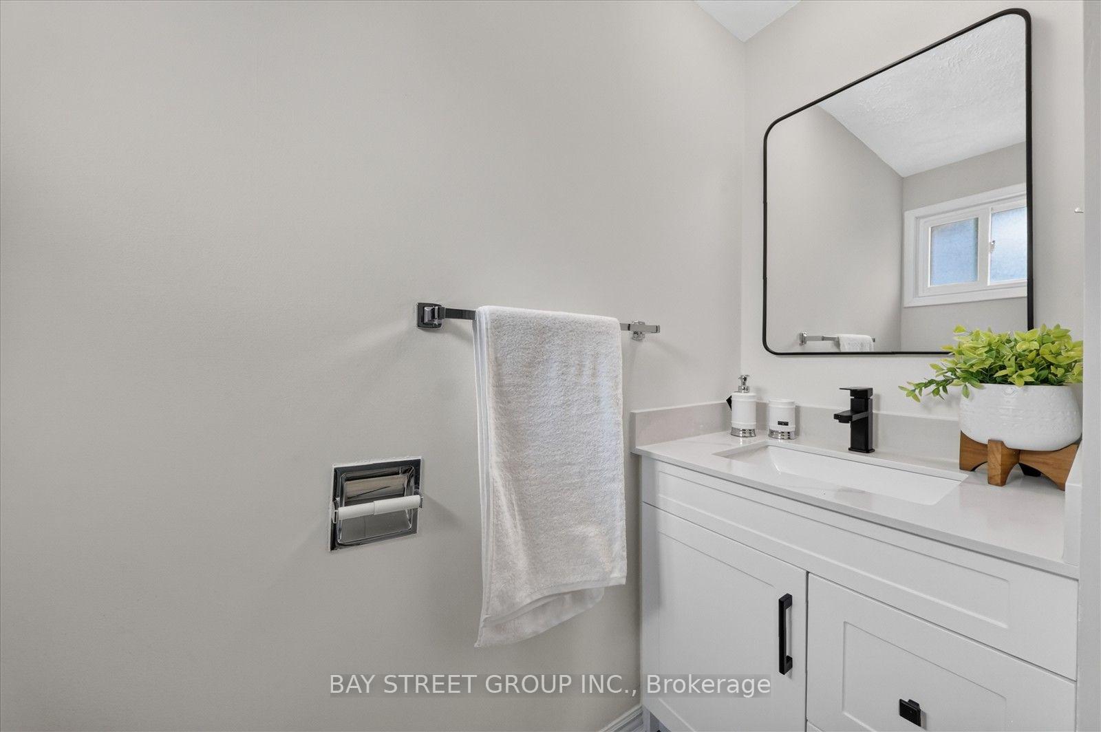 Photo 29 of 44 Maitland Avenue, Markham, Milliken Mills West — HOMEH