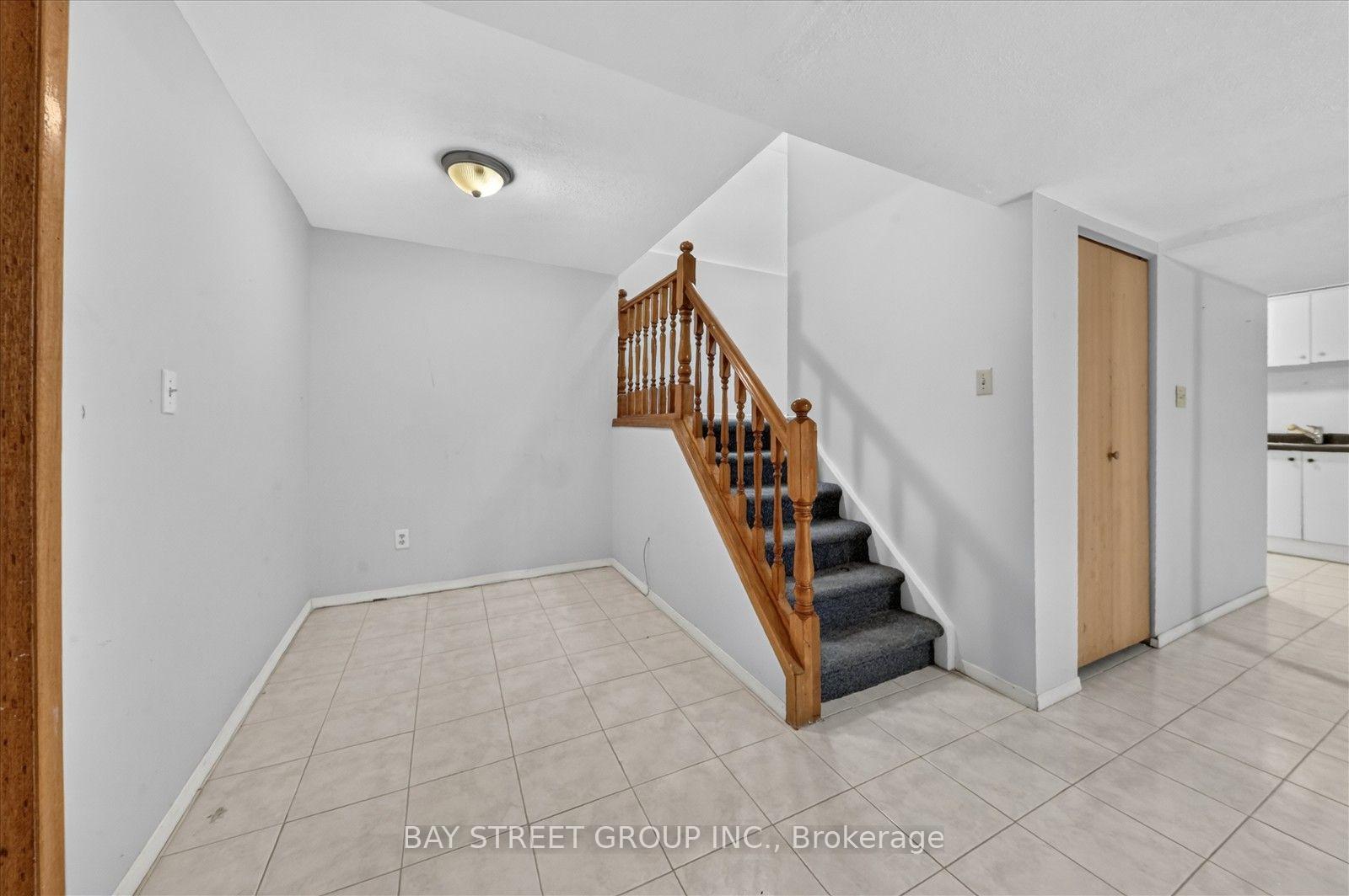 Photo 34 of 44 Maitland Avenue, Markham, Milliken Mills West — HOMEH
