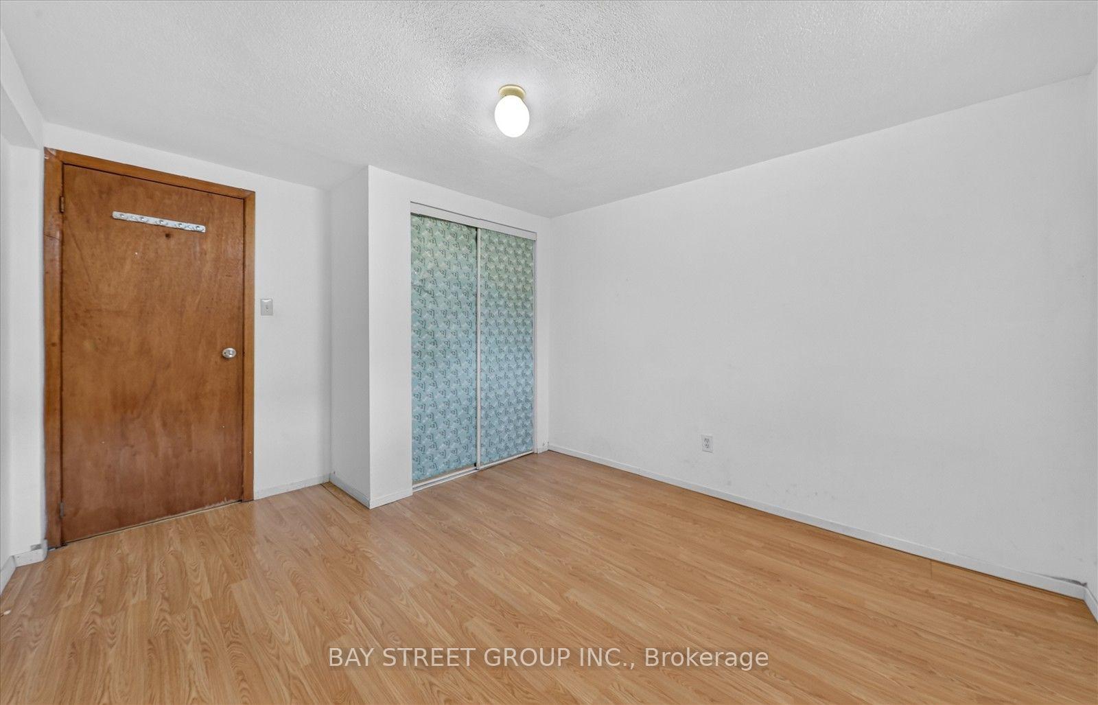 Photo 45 of 44 Maitland Avenue, Markham, Milliken Mills West — HOMEH