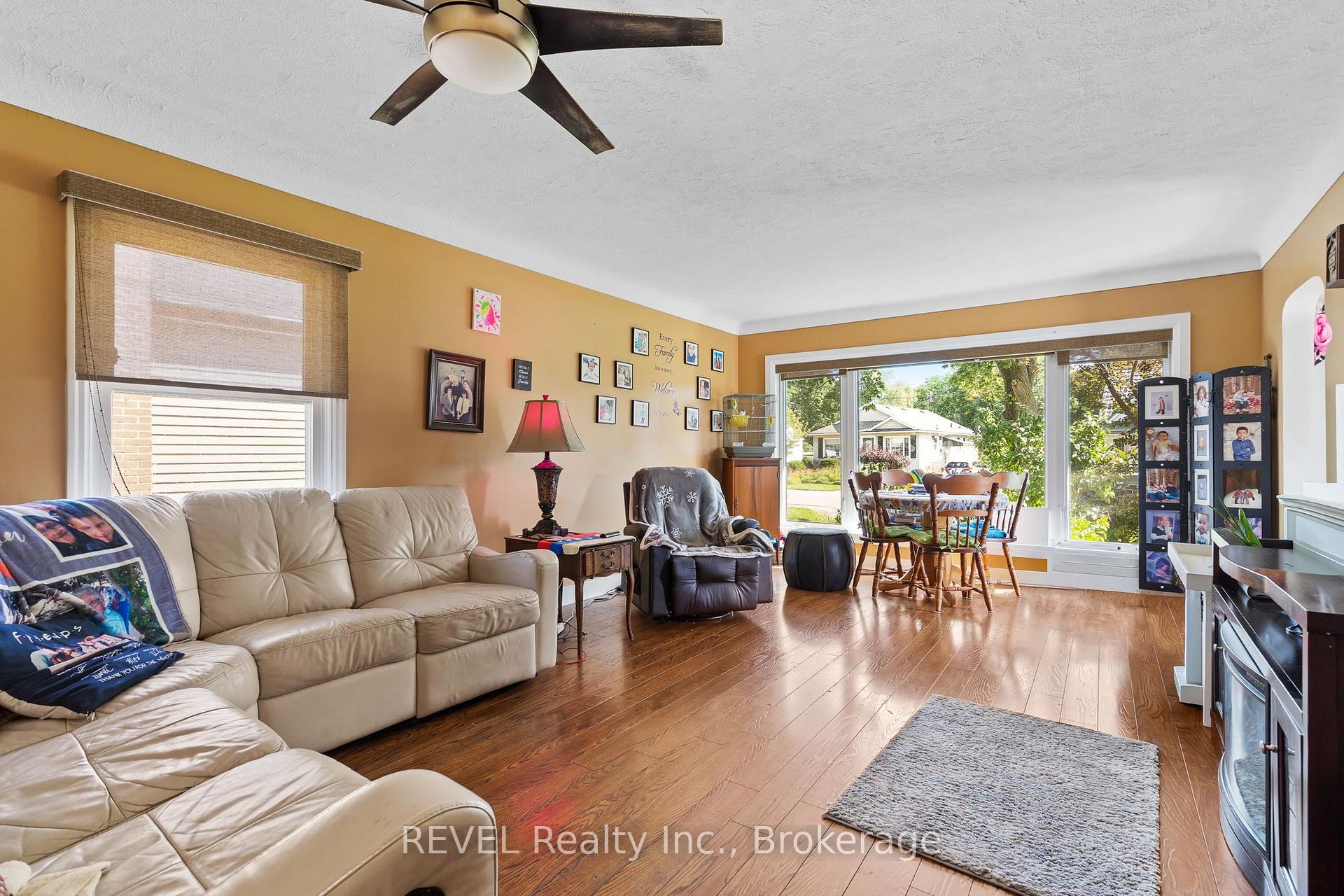 Photo 6 of 15 Duncan Drive, St. Catharines, Vine/Linwell — HOMEH