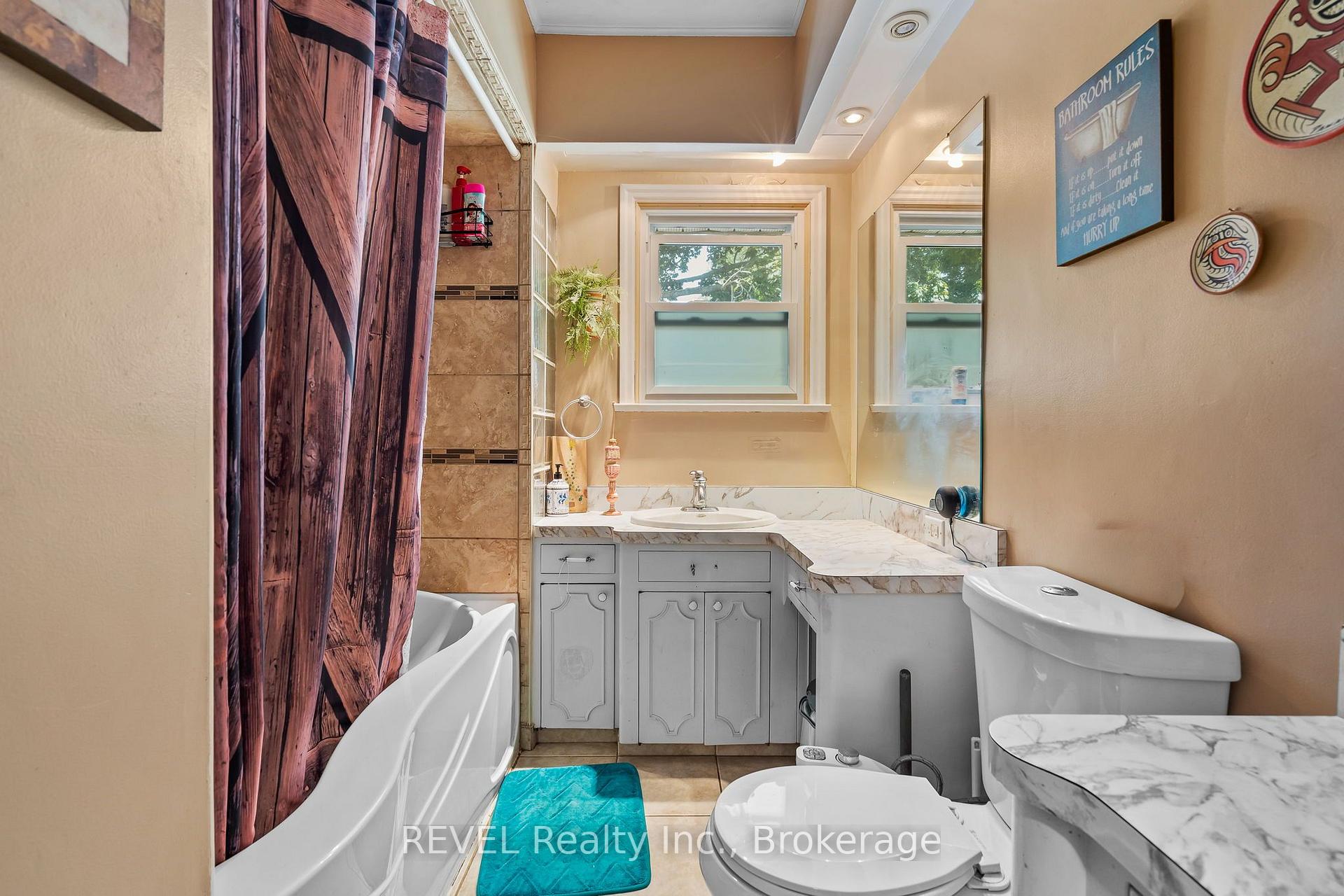 Photo 9 of 15 Duncan Drive, St. Catharines, Vine/Linwell — HOMEH