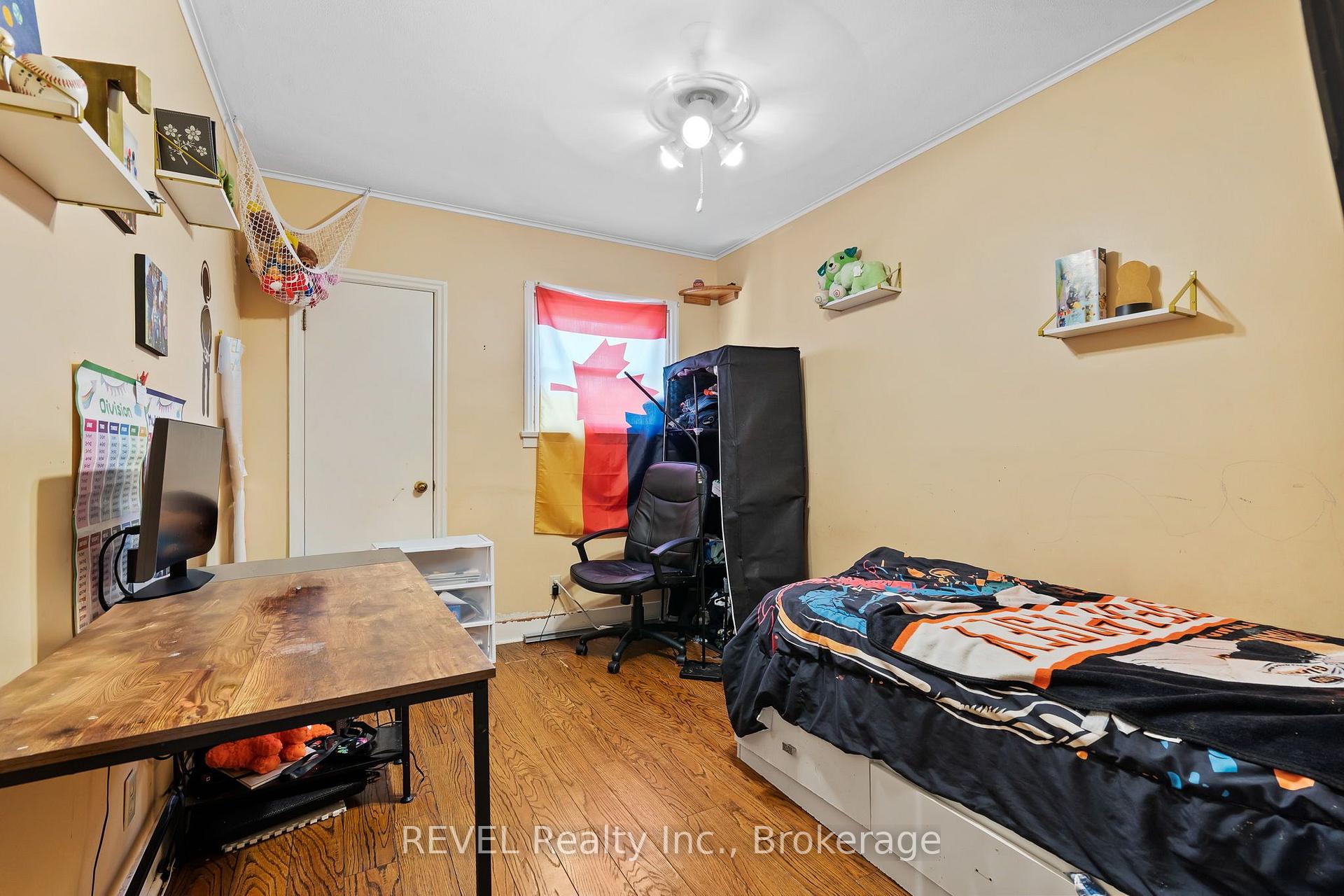 Photo 11 of 15 Duncan Drive, St. Catharines, Vine/Linwell — HOMEH