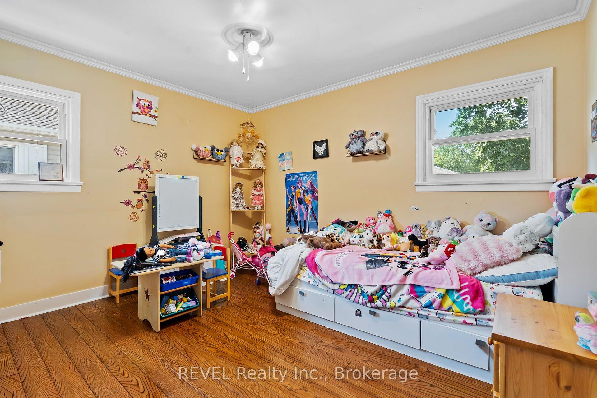 Photo 12 of 15 Duncan Drive, St. Catharines, Vine/Linwell — HOMEH