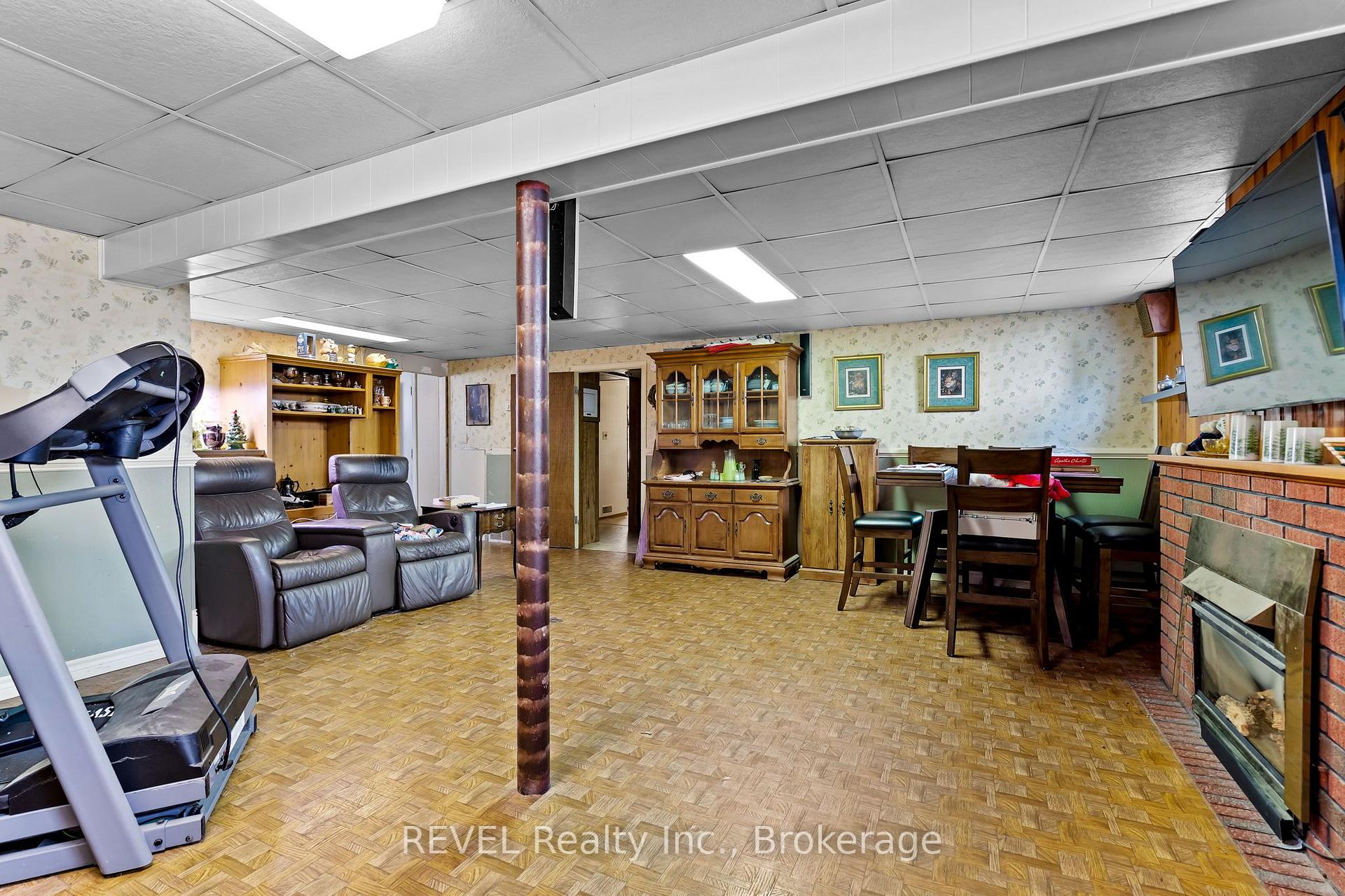 Photo 14 of 15 Duncan Drive, St. Catharines, Vine/Linwell — HOMEH