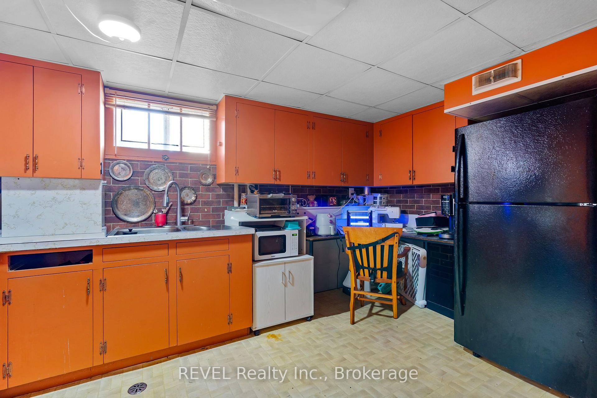 Photo 17 of 15 Duncan Drive, St. Catharines, Vine/Linwell — HOMEH