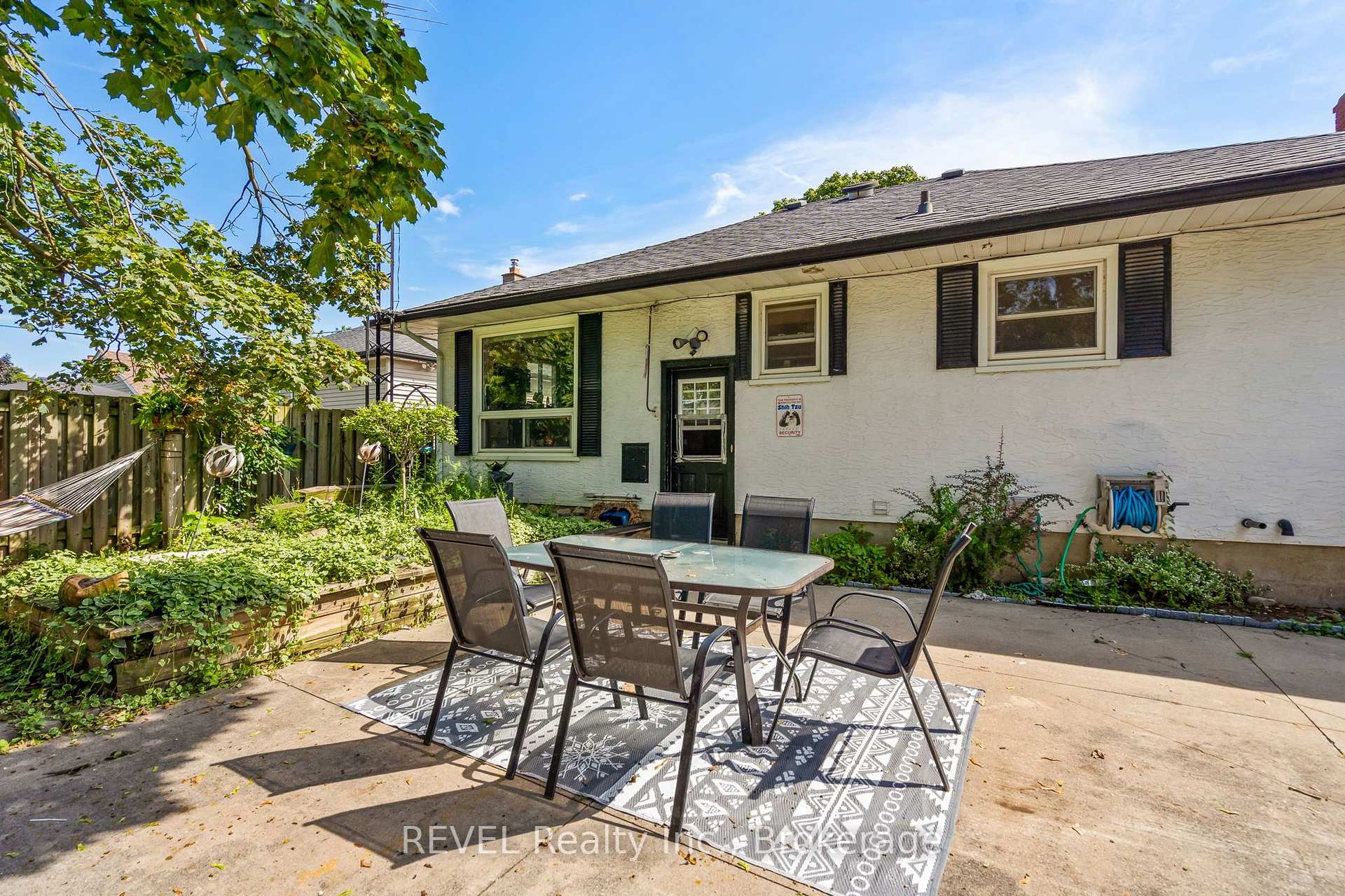 Photo 19 of 15 Duncan Drive, St. Catharines, Vine/Linwell — HOMEH