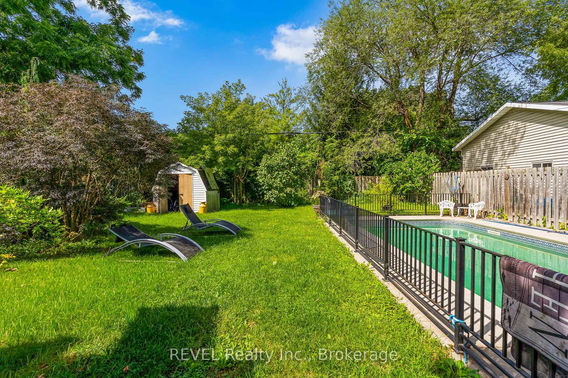 Photo 23 of 15 Duncan Drive, St. Catharines, Vine/Linwell — HOMEH