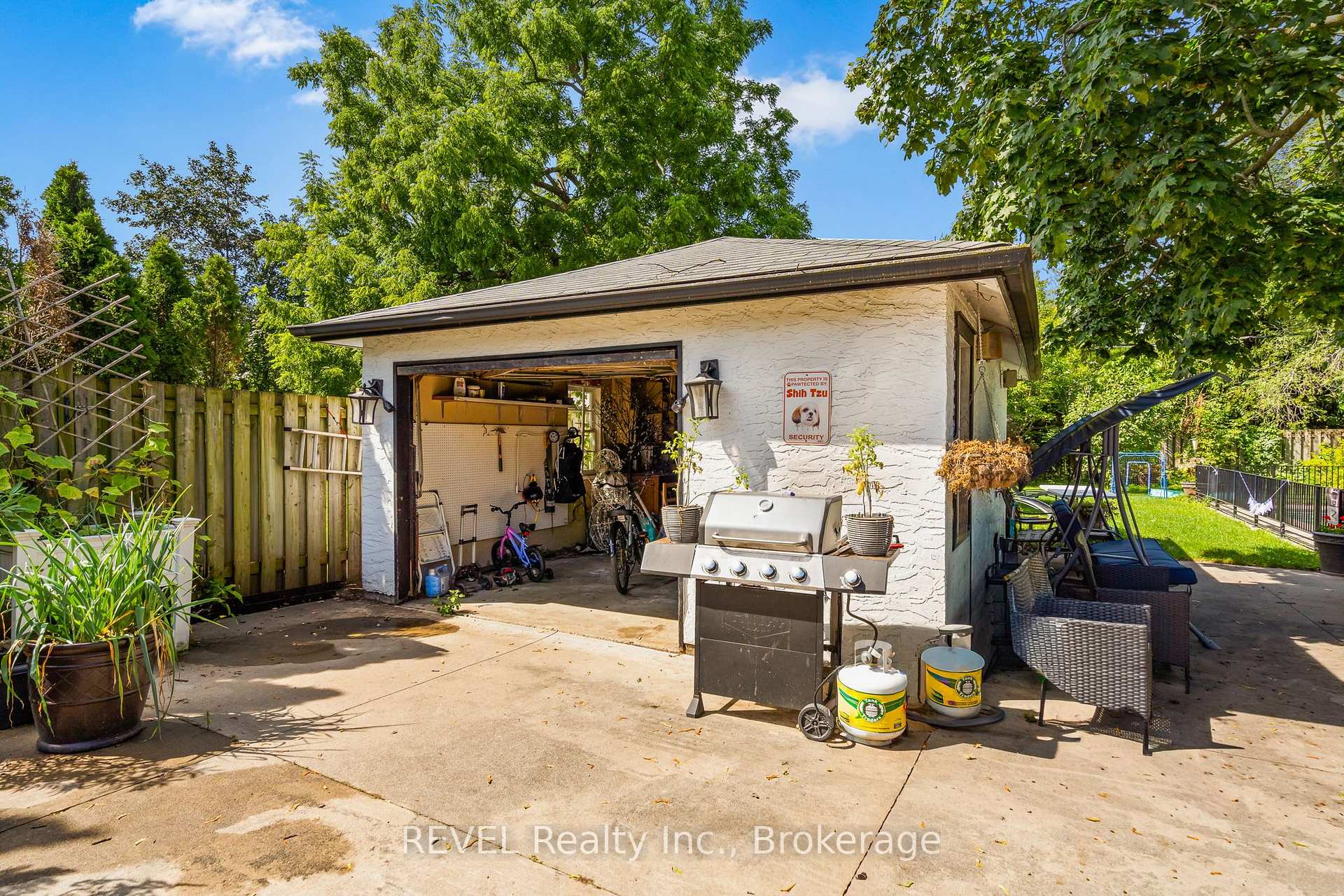 Photo 24 of 15 Duncan Drive, St. Catharines, Vine/Linwell — HOMEH