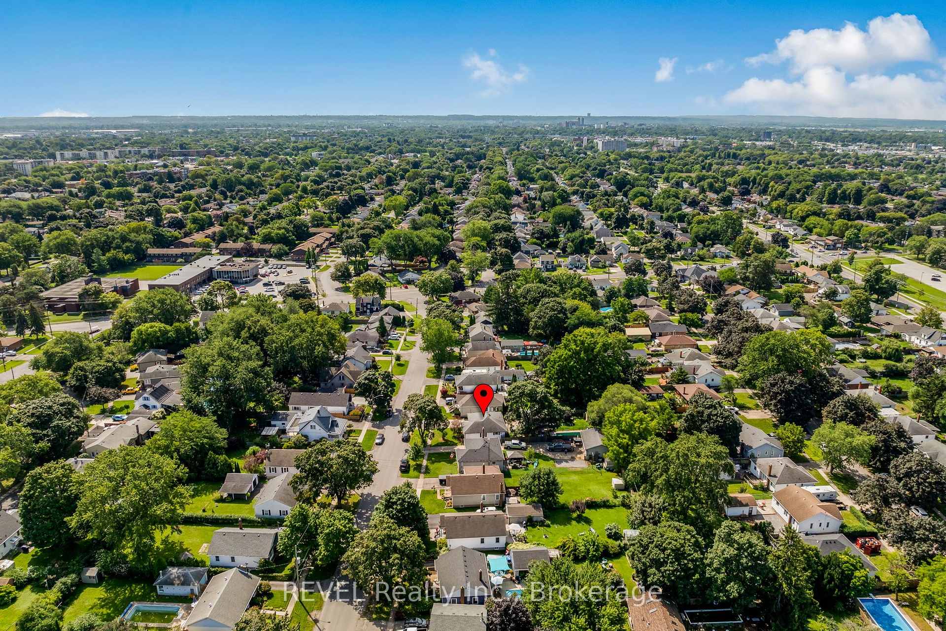 Photo 32 of 15 Duncan Drive, St. Catharines, Vine/Linwell — HOMEH