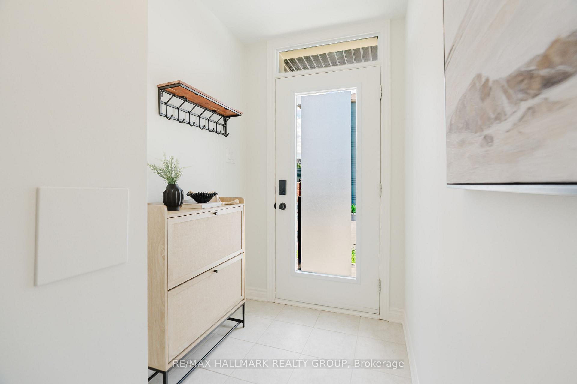 Photo 4 of Unit 217, 583 Takamose Private, Ottawa, CFB Rockcliffe and Area — HOMEH