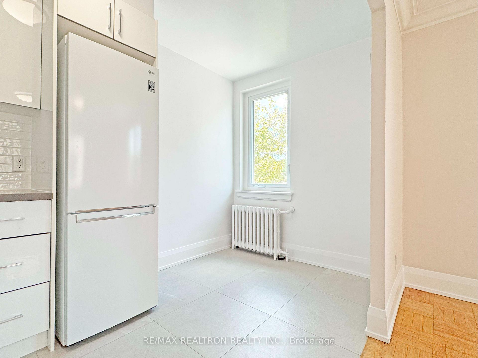 Photo 13 of Unit 318, 396 Avenue Road, Toronto, Casa Loma — HOMEH