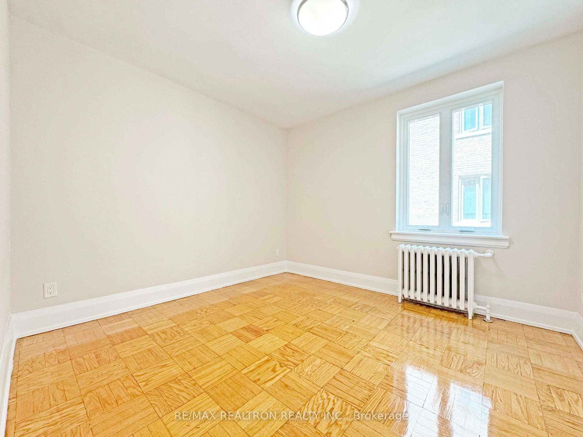 Photo 14 of Unit 318, 396 Avenue Road, Toronto, Casa Loma — HOMEH