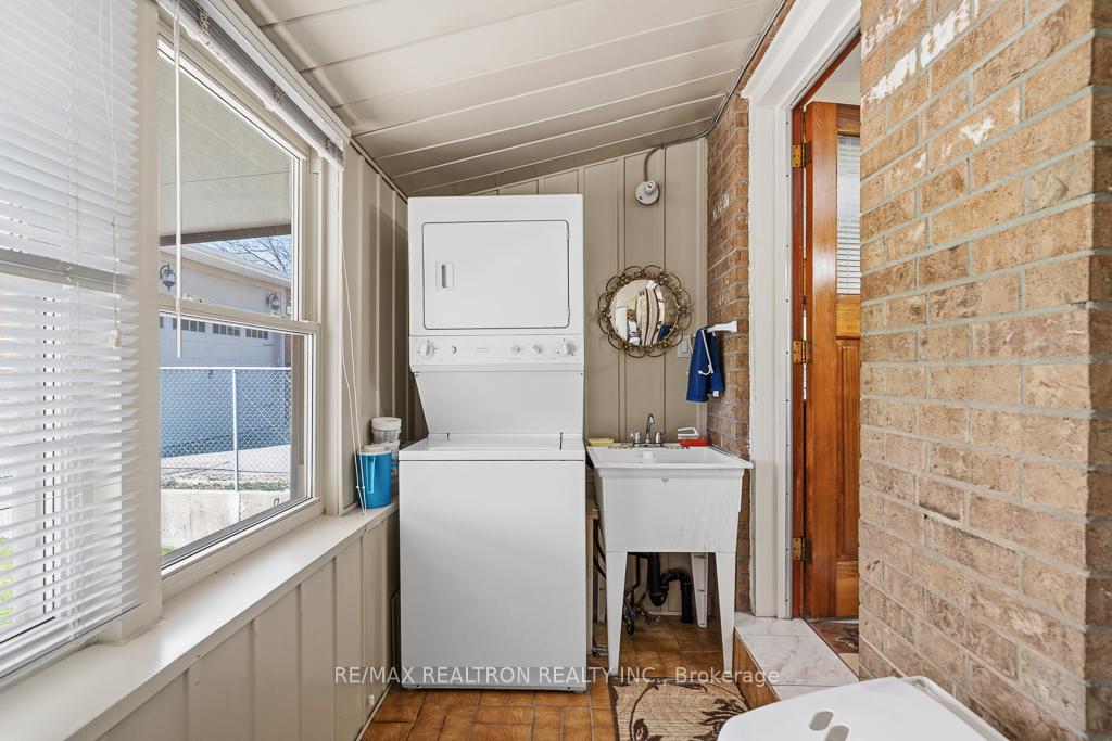 Photo 14 of 163 Elgin Mills Road W, Richmond Hill, Mill Pond — HOMEH