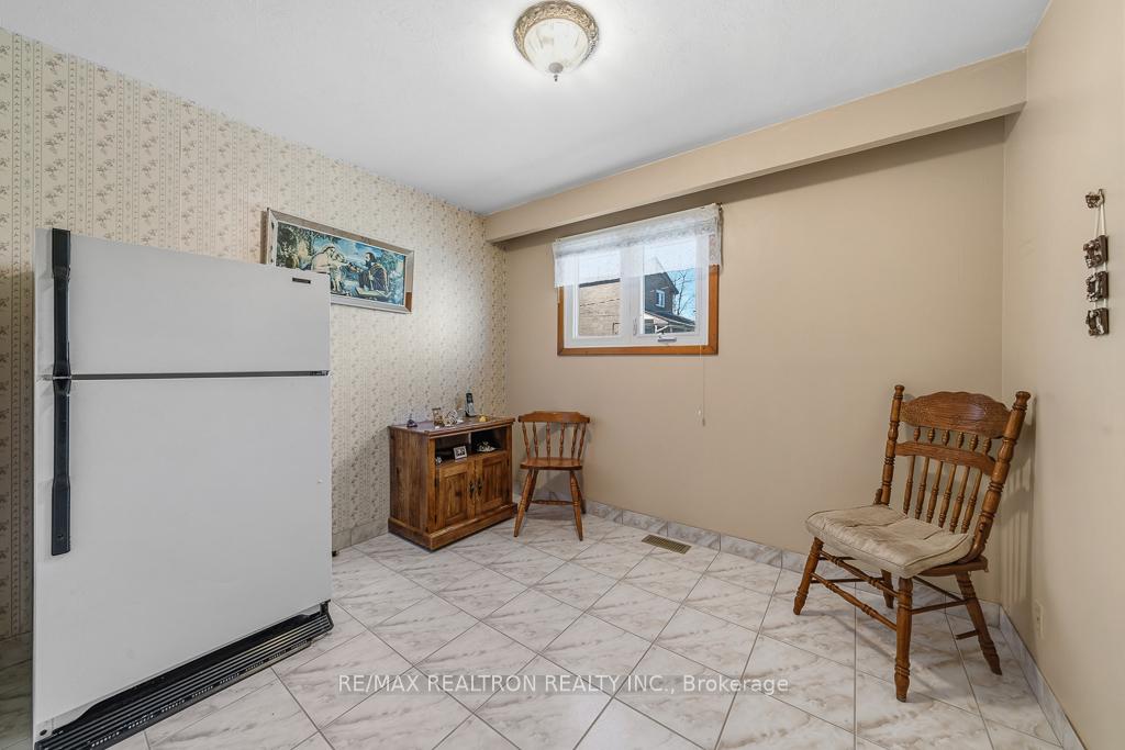 Photo 18 of 163 Elgin Mills Road W, Richmond Hill, Mill Pond — HOMEH