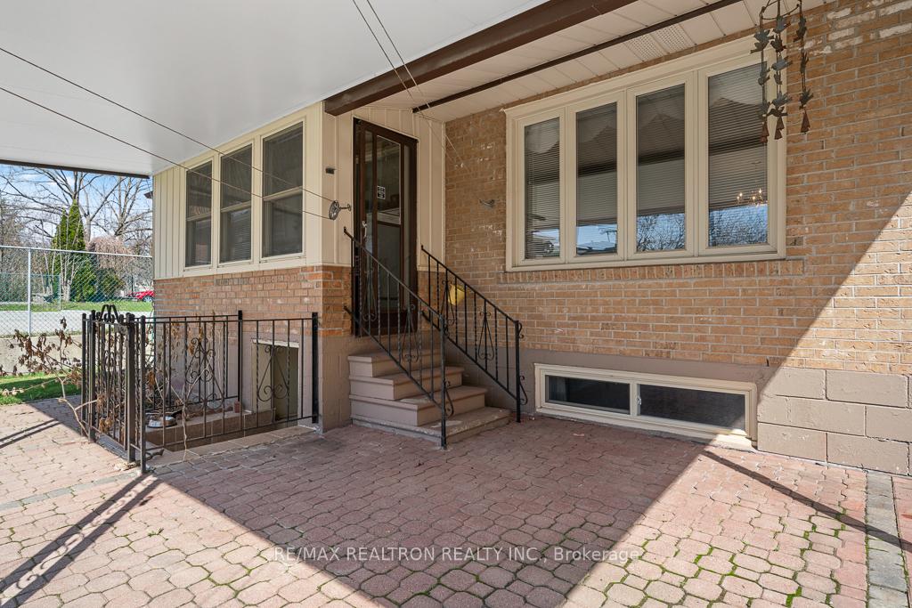 Photo 26 of 163 Elgin Mills Road W, Richmond Hill, Mill Pond — HOMEH