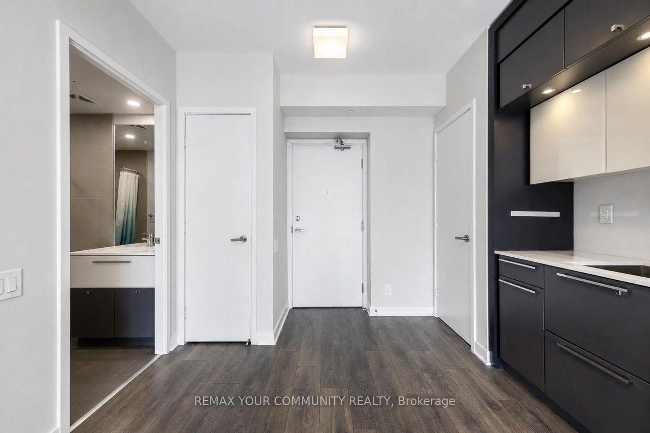 Photo 2 of Unit 2711, 15 Grenville Street, Toronto, Bay Street Corridor — HOMEH