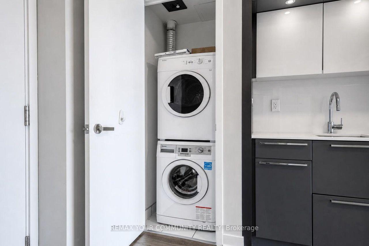 Photo 4 of Unit 2711, 15 Grenville Street, Toronto, Bay Street Corridor — HOMEH