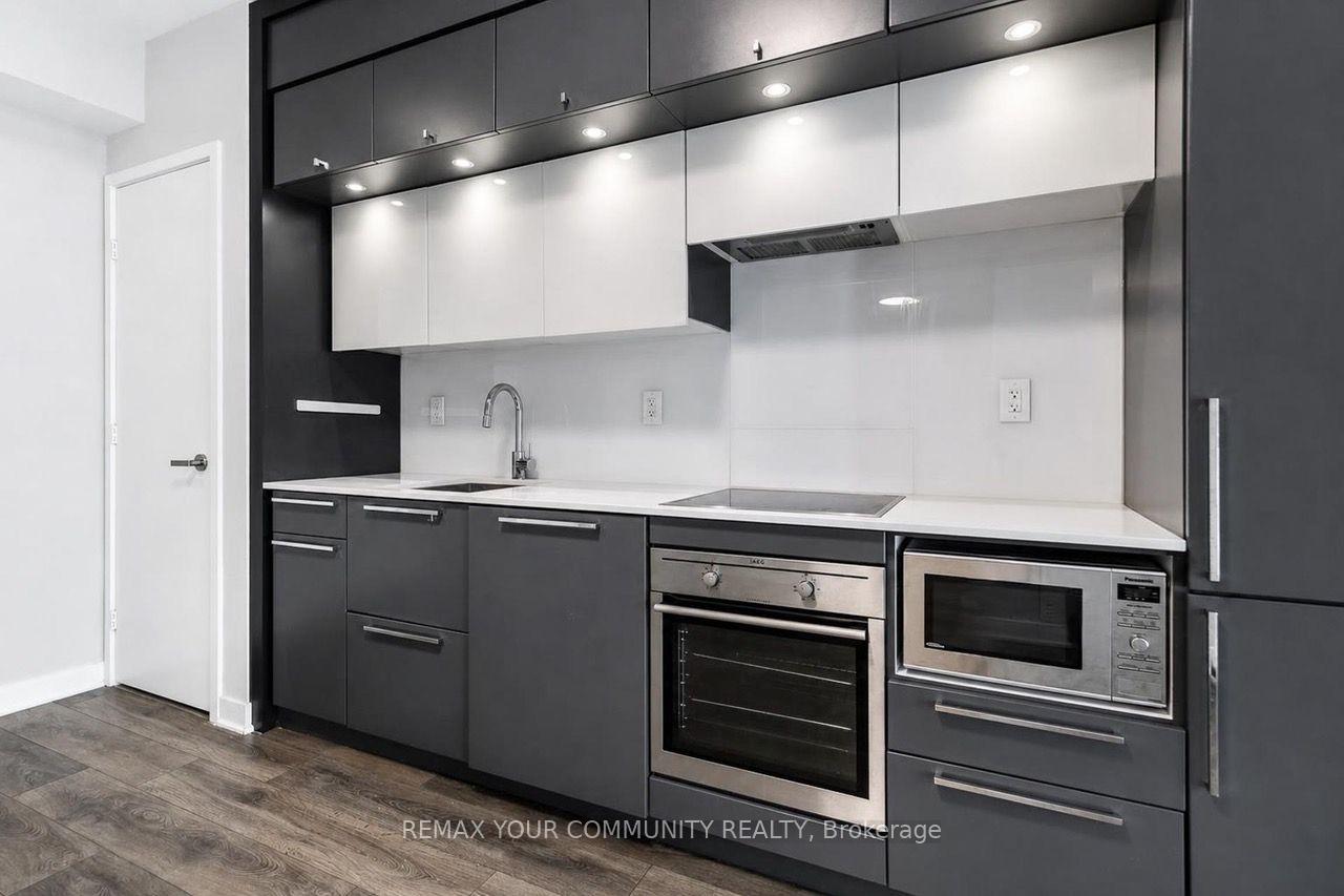 Photo 8 of Unit 2711, 15 Grenville Street, Toronto, Bay Street Corridor — HOMEH