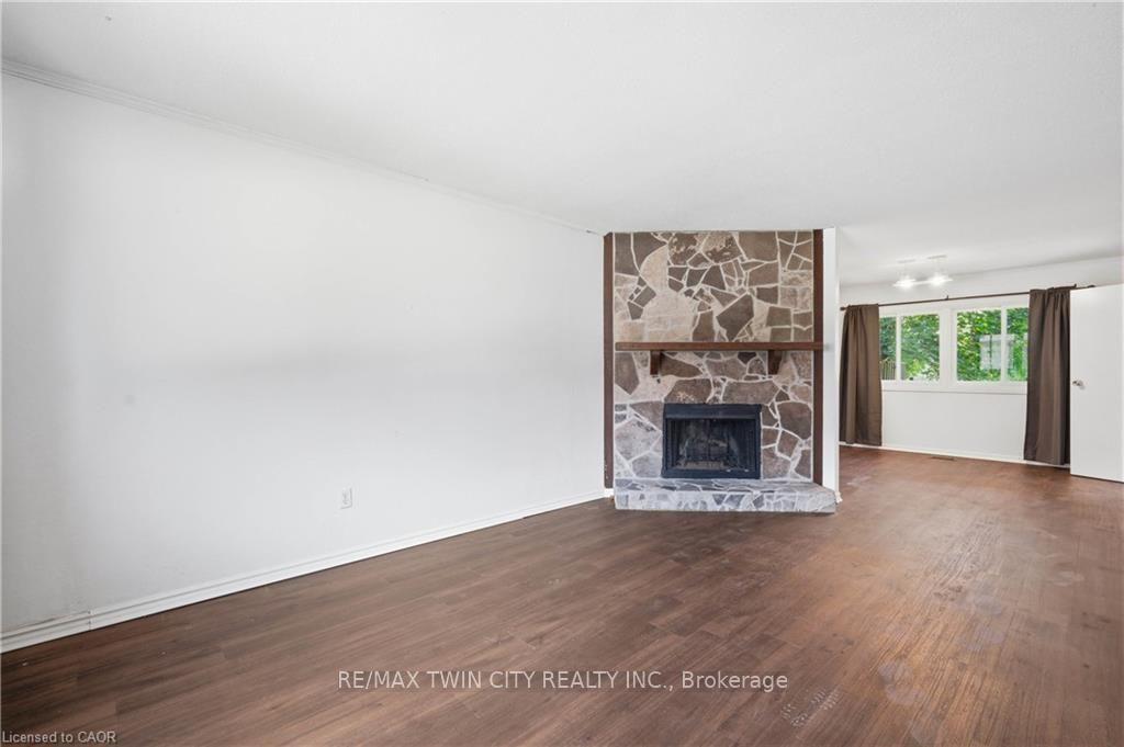 Photo 12 of Unit 80, 121 University Avenue E, Waterloo, Lincoln Heights — HOMEH