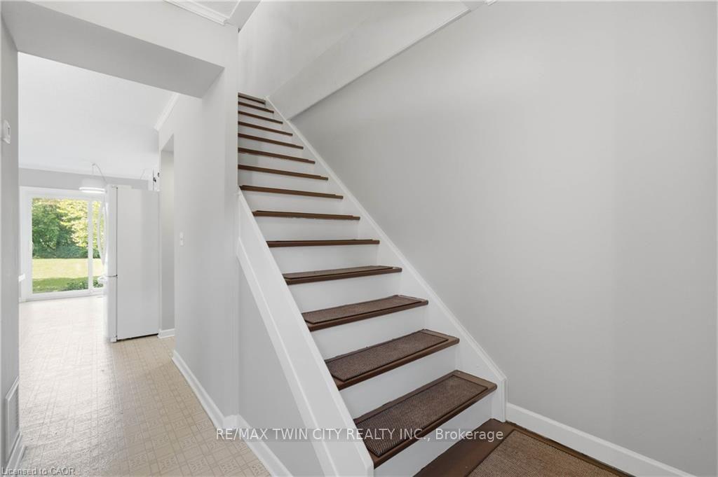 Photo 16 of Unit 80, 121 University Avenue E, Waterloo, Lincoln Heights — HOMEH