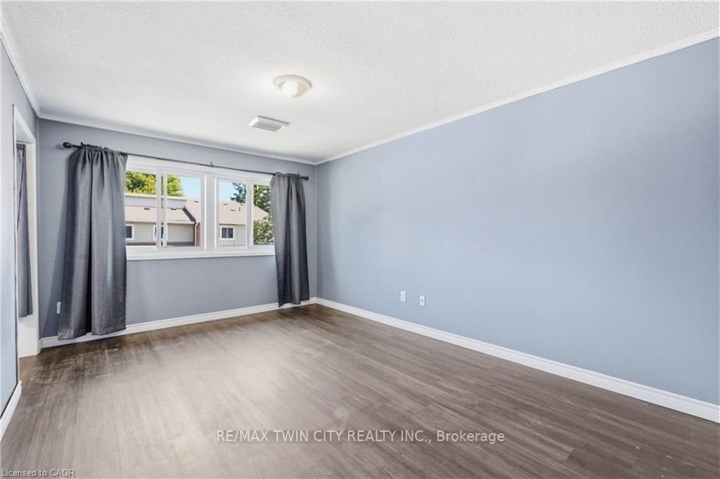 Photo 17 of Unit 80, 121 University Avenue E, Waterloo, Lincoln Heights — HOMEH