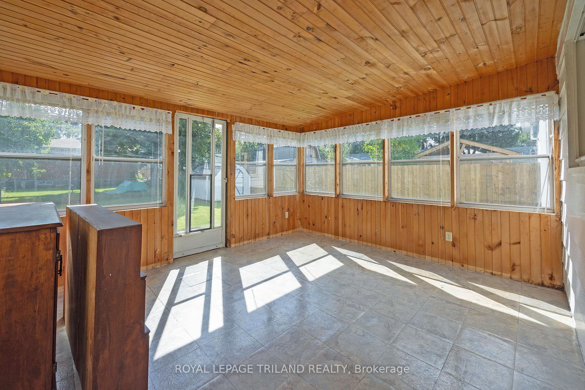 Photo 17 of 18 Laurier Road, St. Thomas — HOMEH