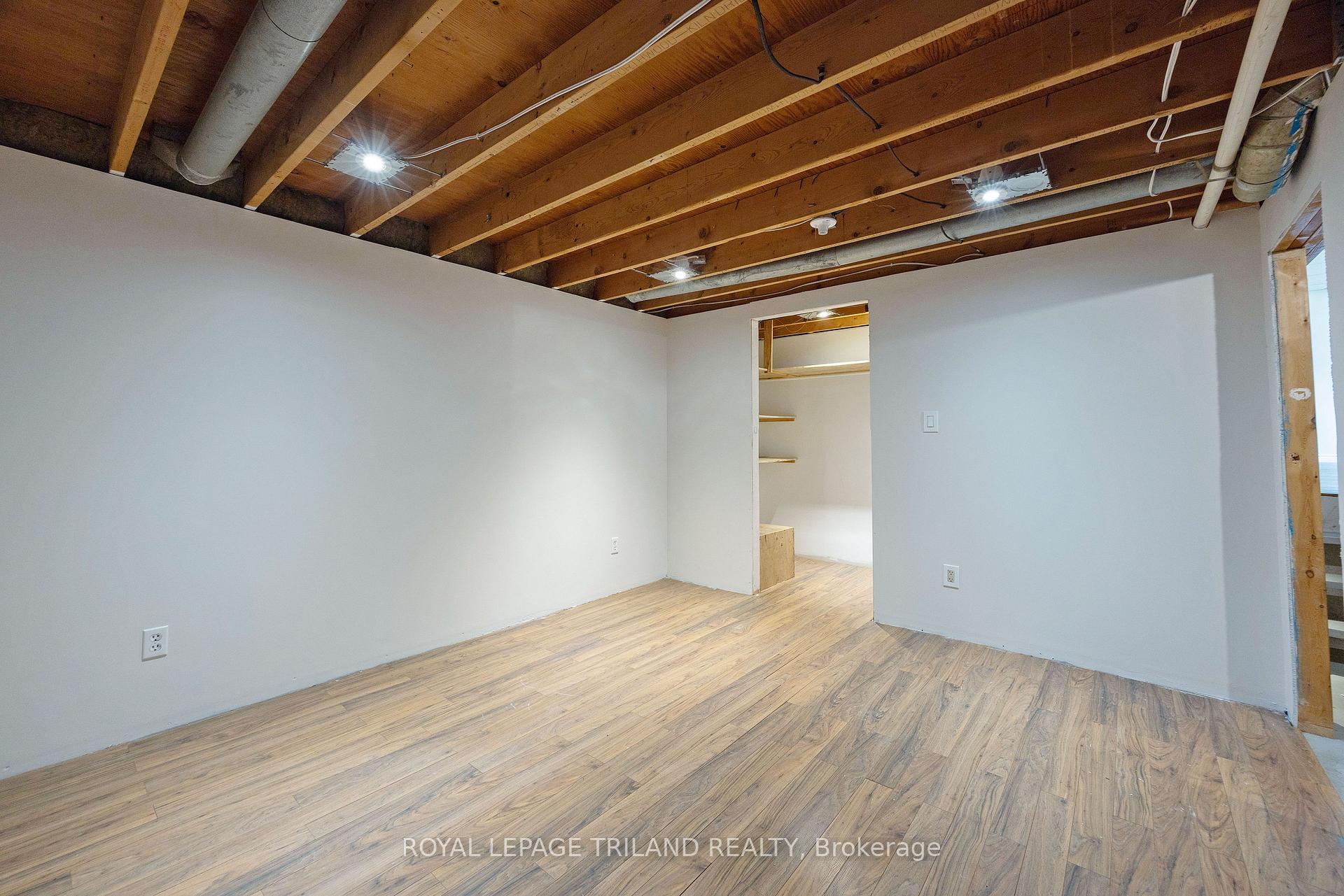 Photo 31 of 18 Laurier Road, St. Thomas — HOMEH
