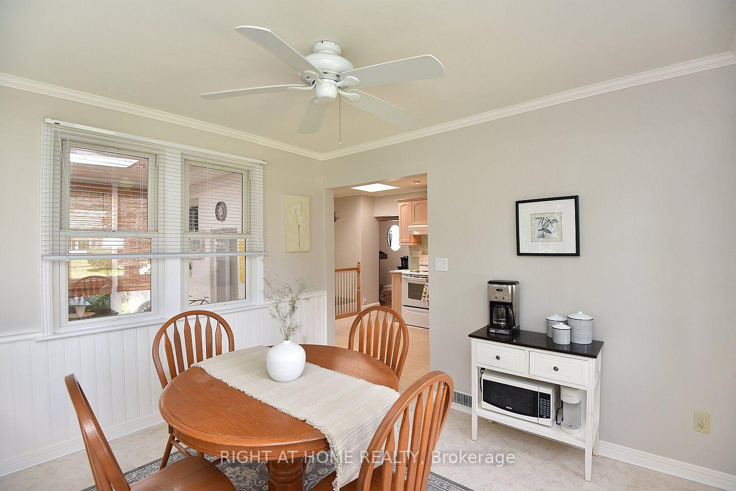 Photo 13 of 936 Boothman Avenue, Burlington, Bayview — HOMEH