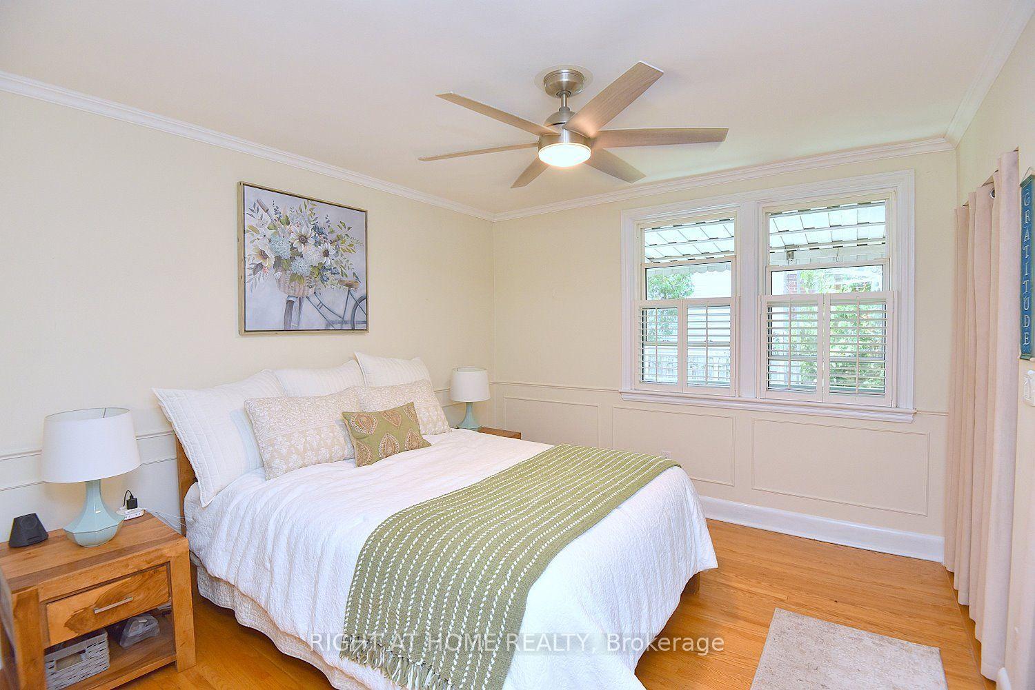 Photo 16 of 936 Boothman Avenue, Burlington, Bayview — HOMEH