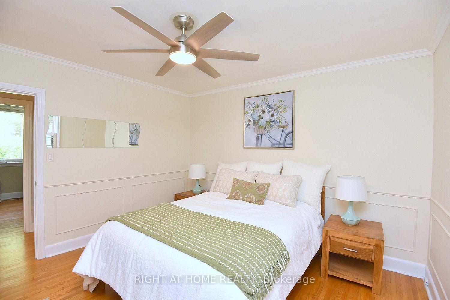 Photo 17 of 936 Boothman Avenue, Burlington, Bayview — HOMEH