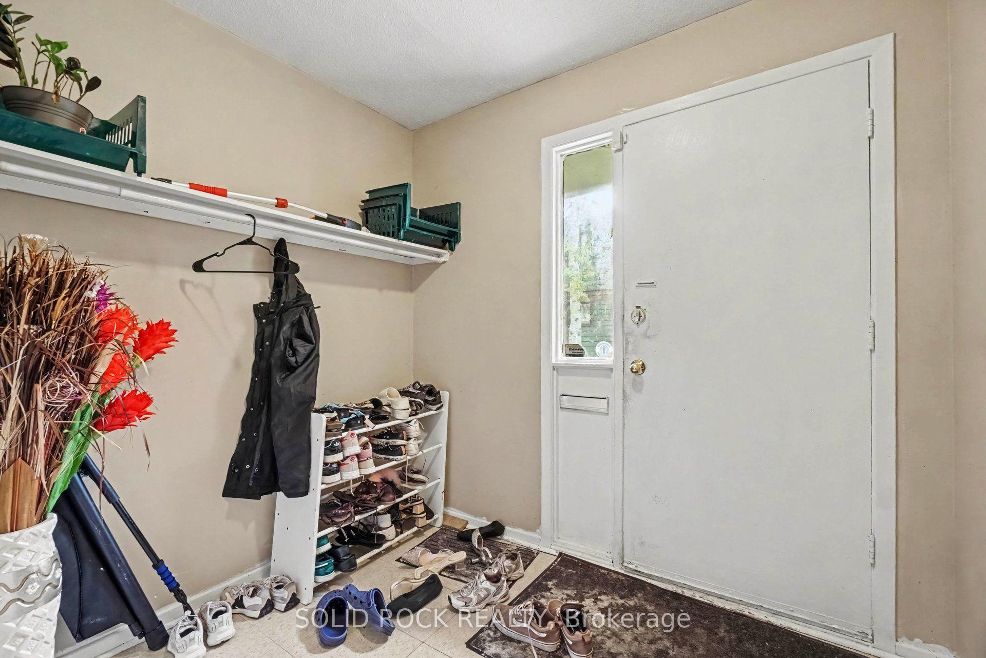 Photo 3 of Unit 71, 1735 Meadowbrook Road, Ottawa, Pineview — HOMEH