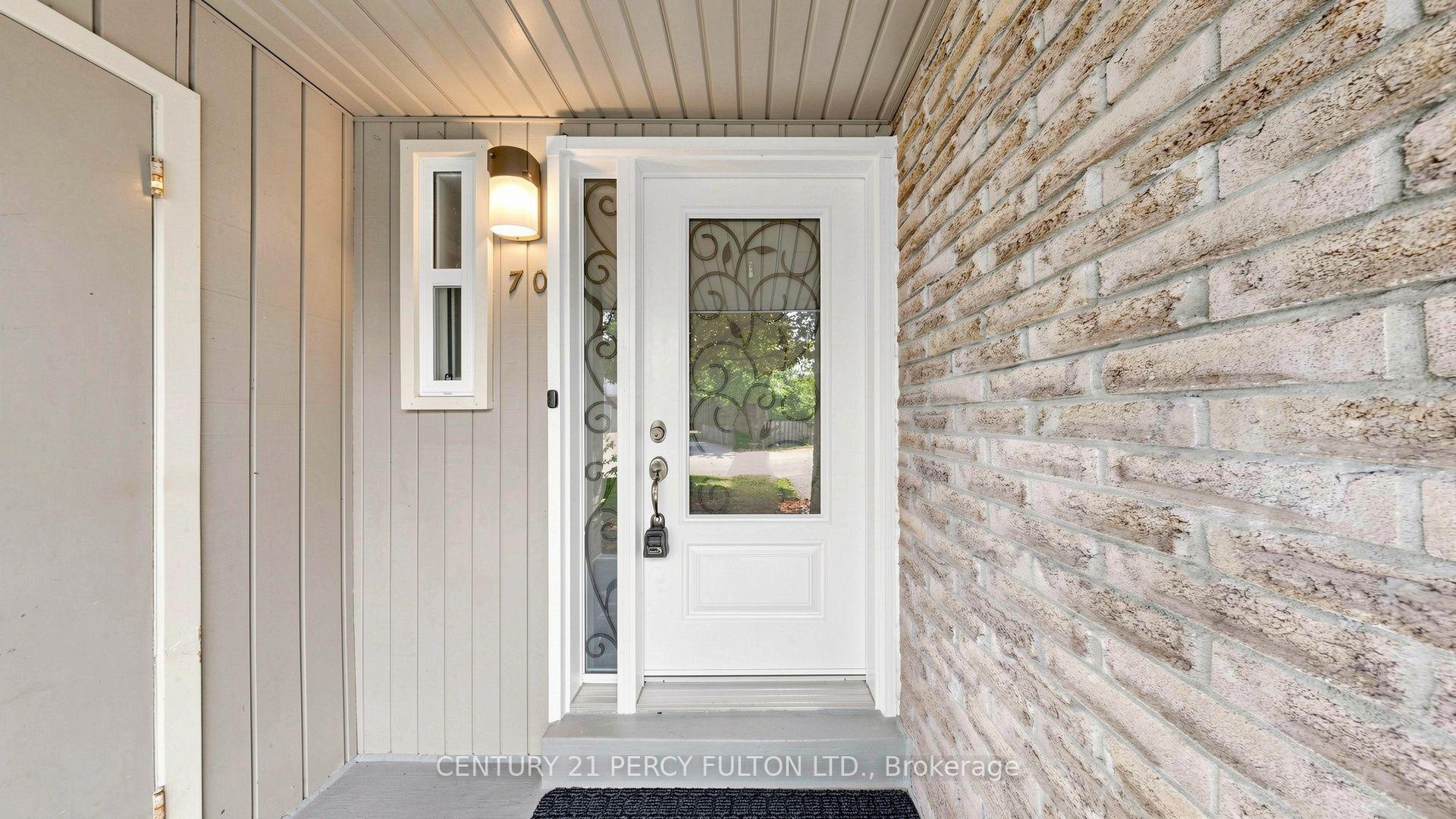Photo 2 of Unit 33, 70 Knightsbridge Way, Markham, Markham Village — HOMEH