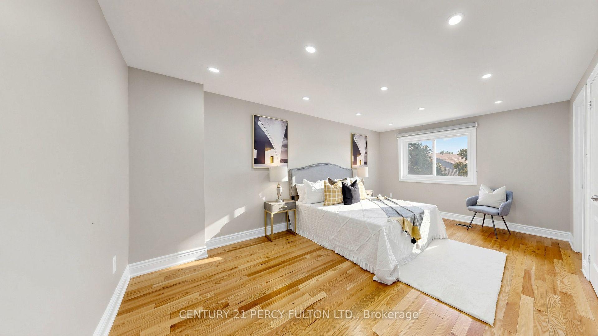 Photo 16 of Unit 33, 70 Knightsbridge Way, Markham, Markham Village — HOMEH