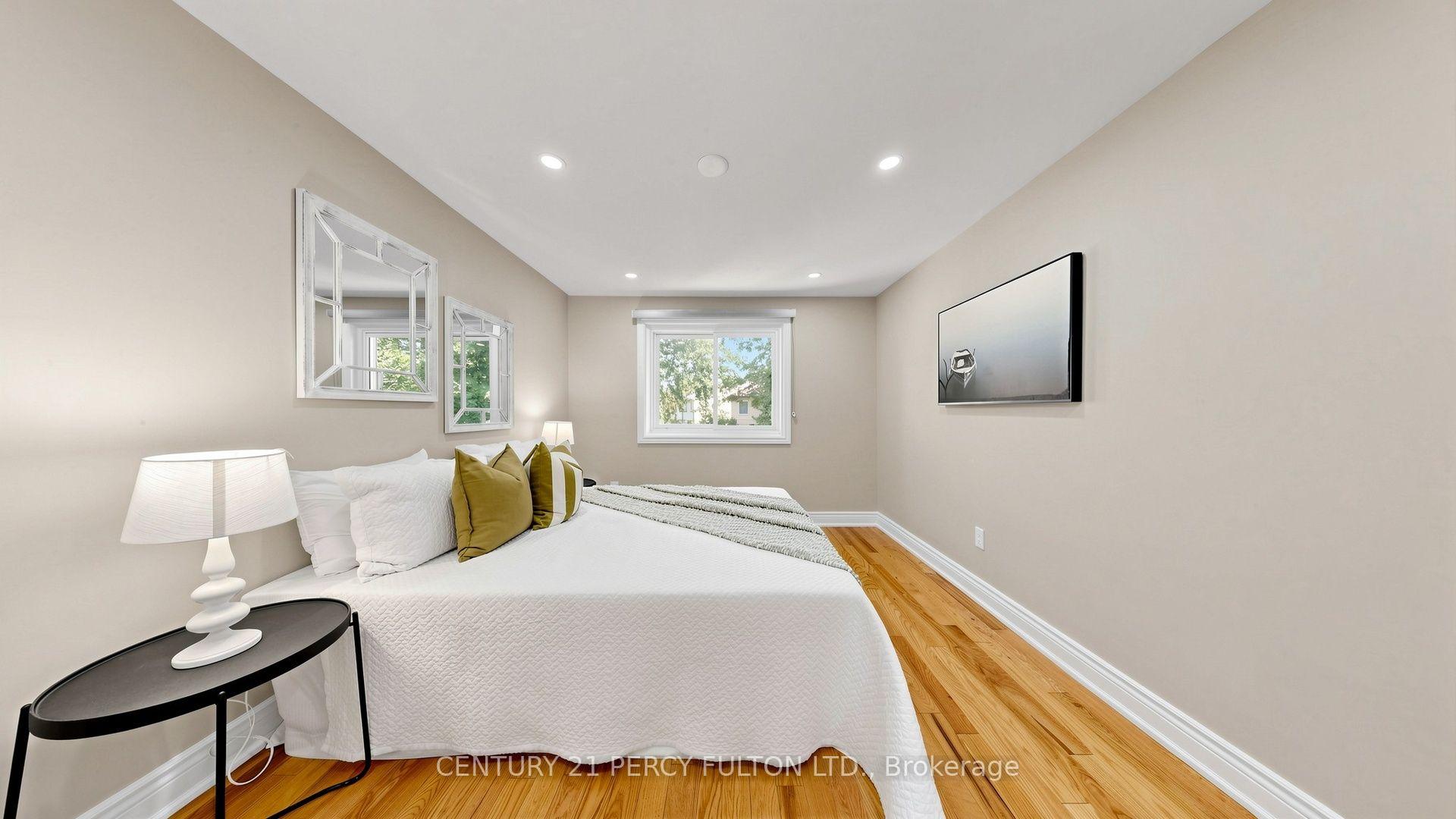 Photo 32 of Unit 33, 70 Knightsbridge Way, Markham, Markham Village — HOMEH