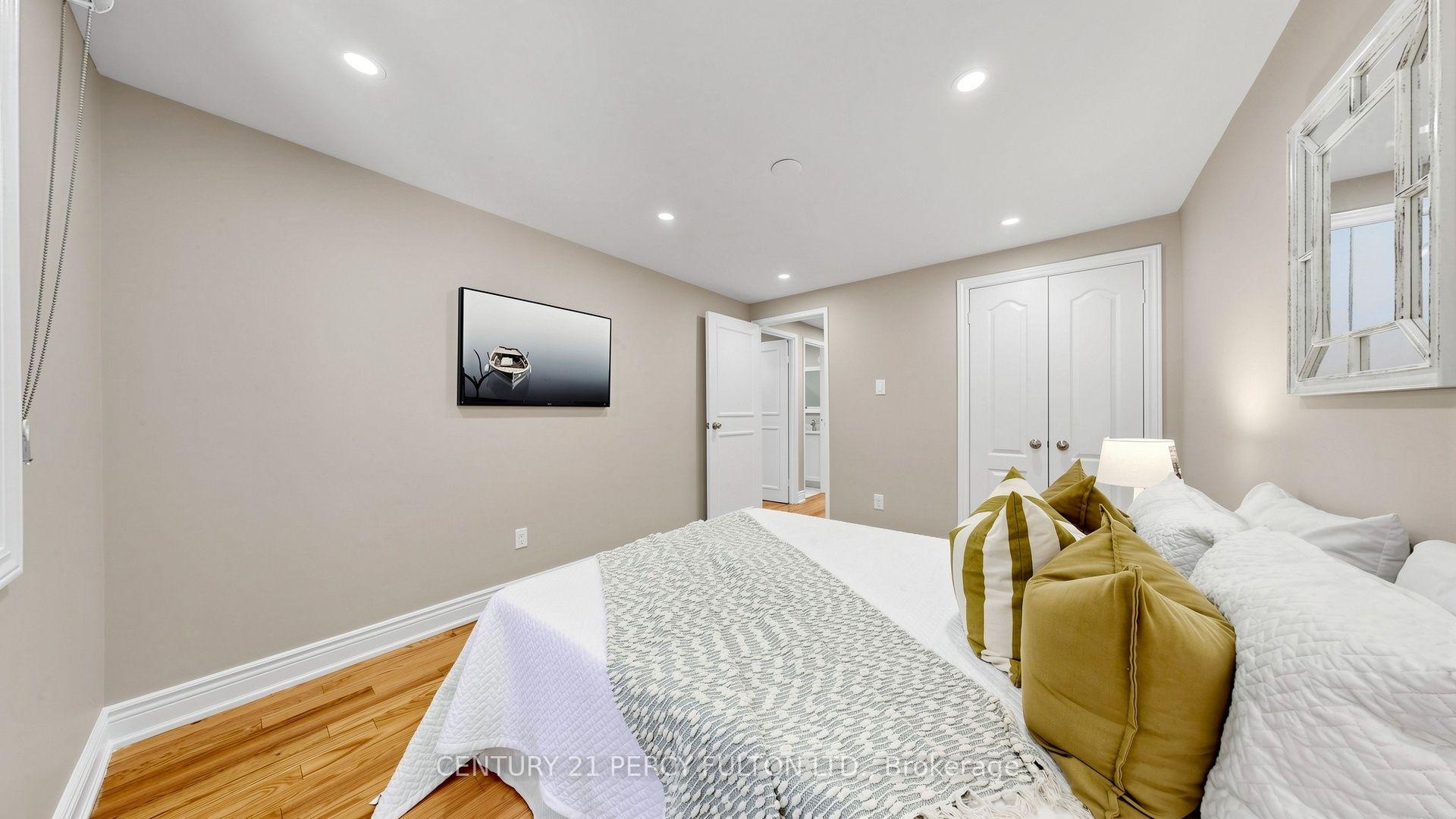 Photo 35 of Unit 33, 70 Knightsbridge Way, Markham, Markham Village — HOMEH