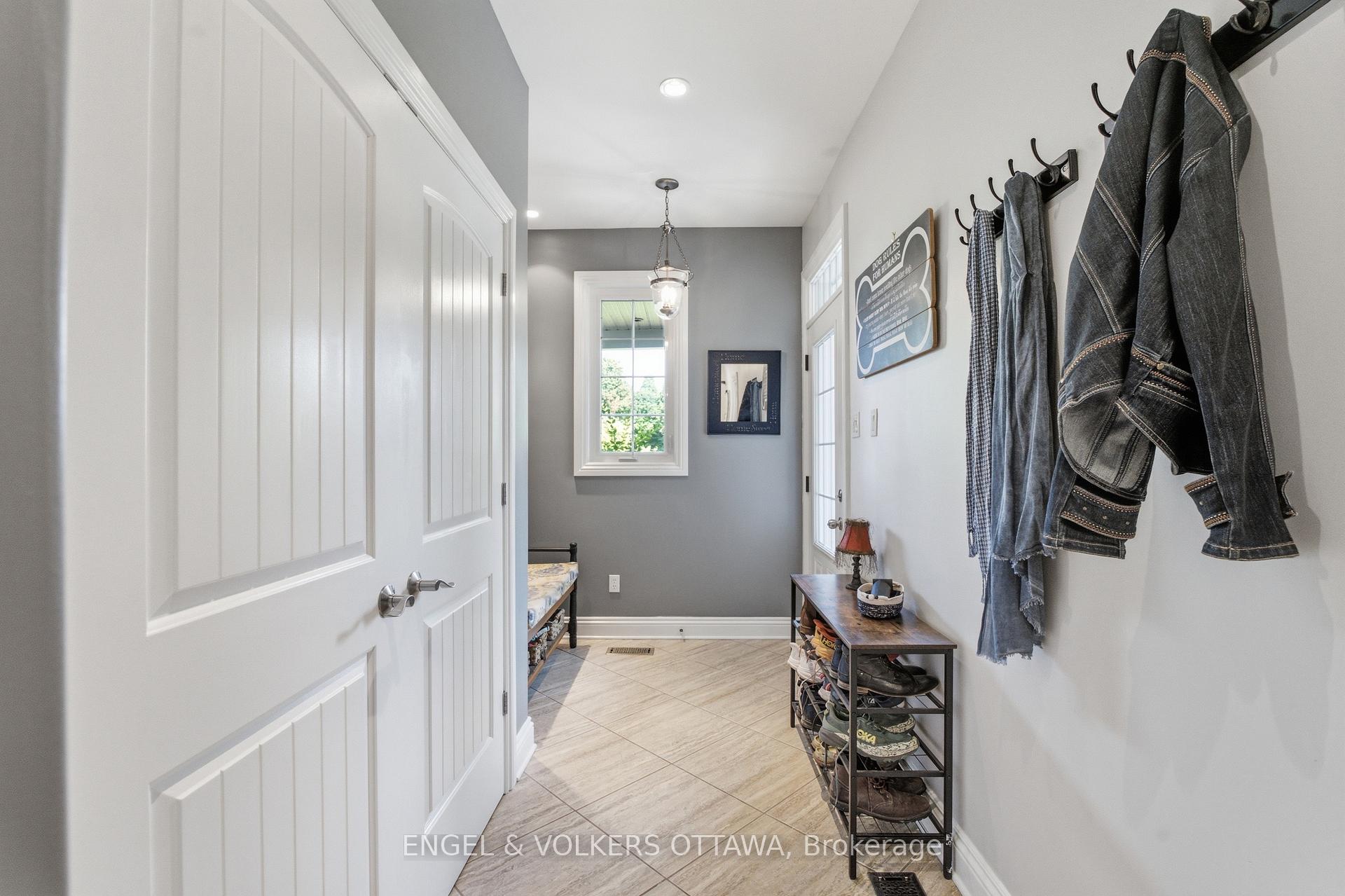 Photo 14 of 6622 Blossom Trail Drive, Ottawa, Greely — HOMEH
