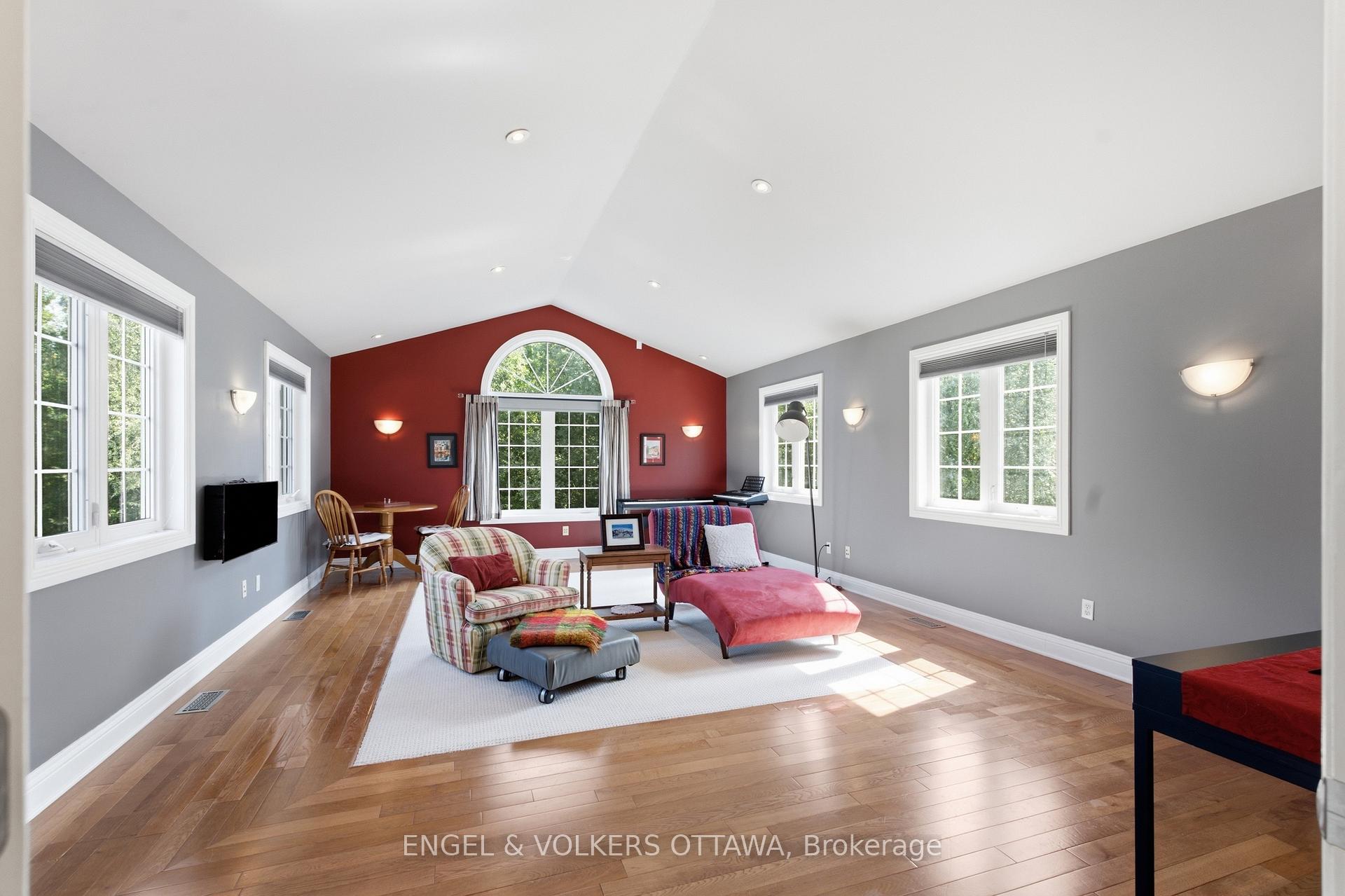 Photo 19 of 6622 Blossom Trail Drive, Ottawa, Greely — HOMEH