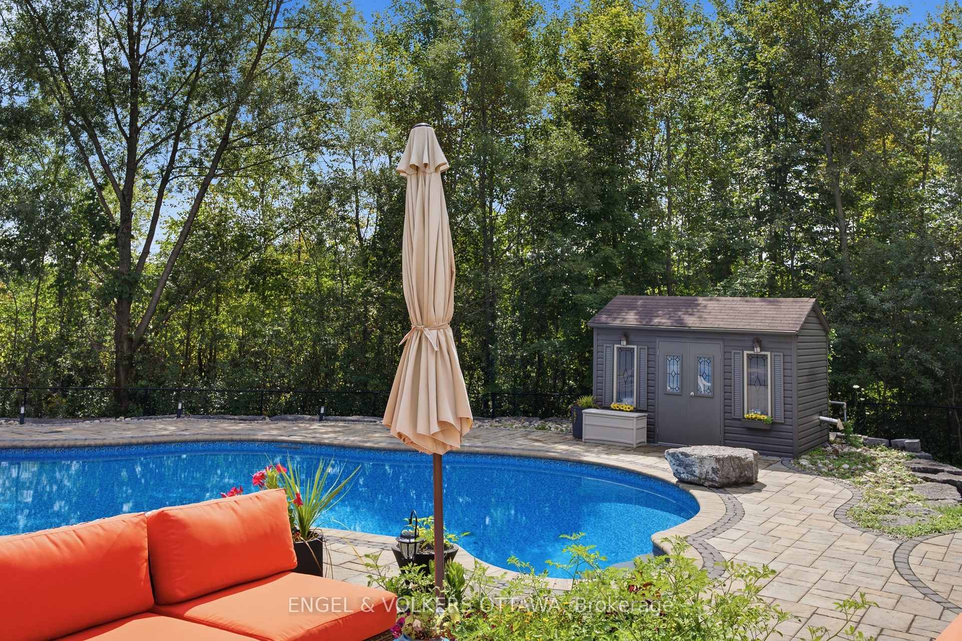 Photo 44 of 6622 Blossom Trail Drive, Ottawa, Greely — HOMEH