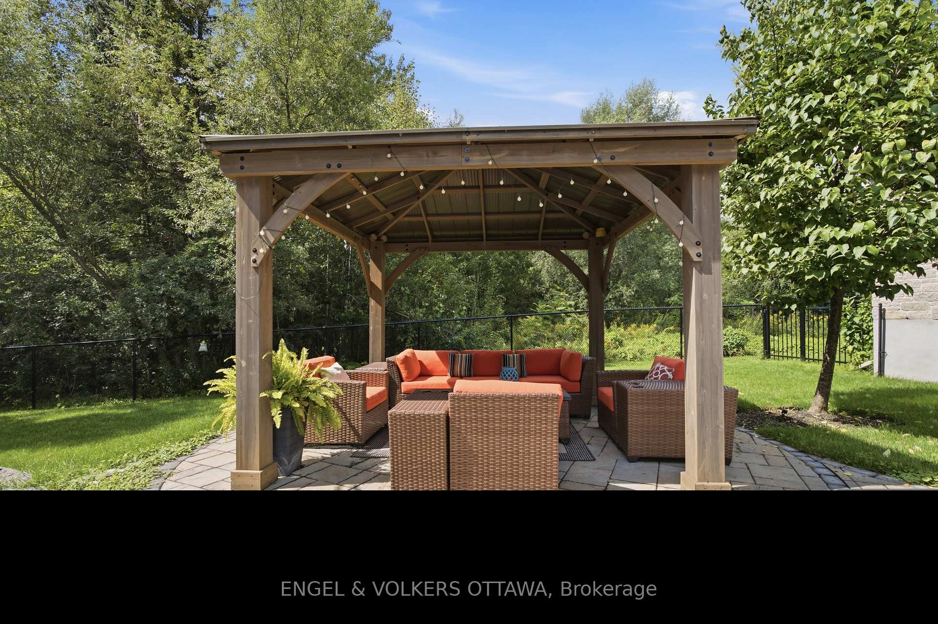 Photo 45 of 6622 Blossom Trail Drive, Ottawa, Greely — HOMEH