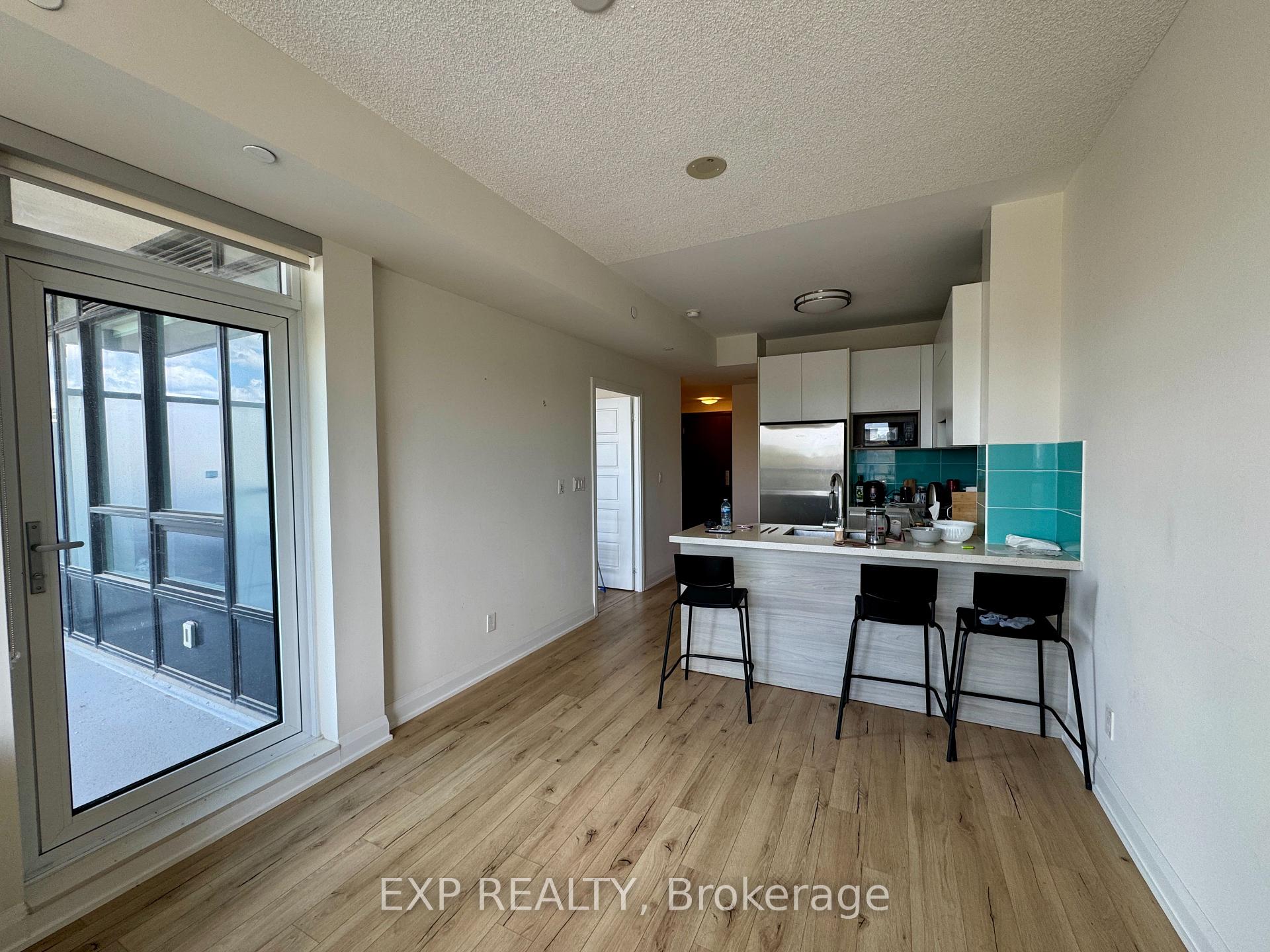 Photo 6 of Unit 321, 25 Water Walk Drive, Markham, Unionville — HOMEH