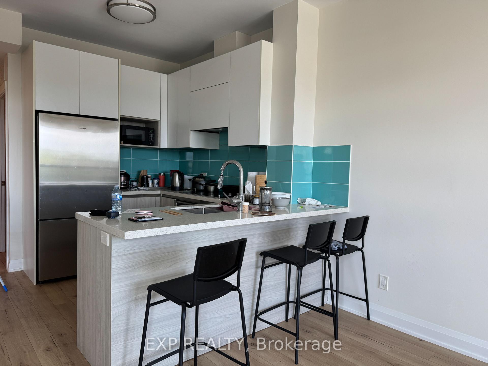 Photo 7 of Unit 321, 25 Water Walk Drive, Markham, Unionville — HOMEH