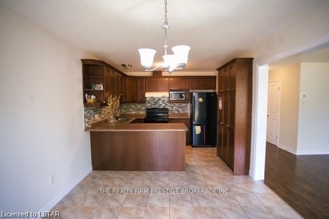 Photo 6 of 926 Grenfell Drive, London, North C — HOMEH