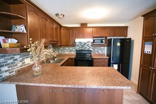 Photo 8 of 926 Grenfell Drive, London, North C — HOMEH