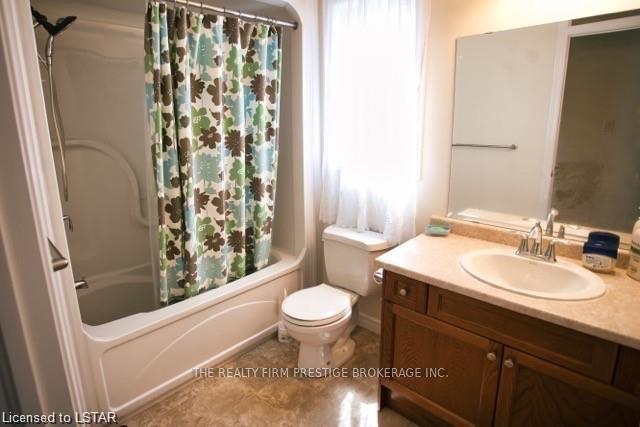 Photo 14 of 926 Grenfell Drive, London, North C — HOMEH