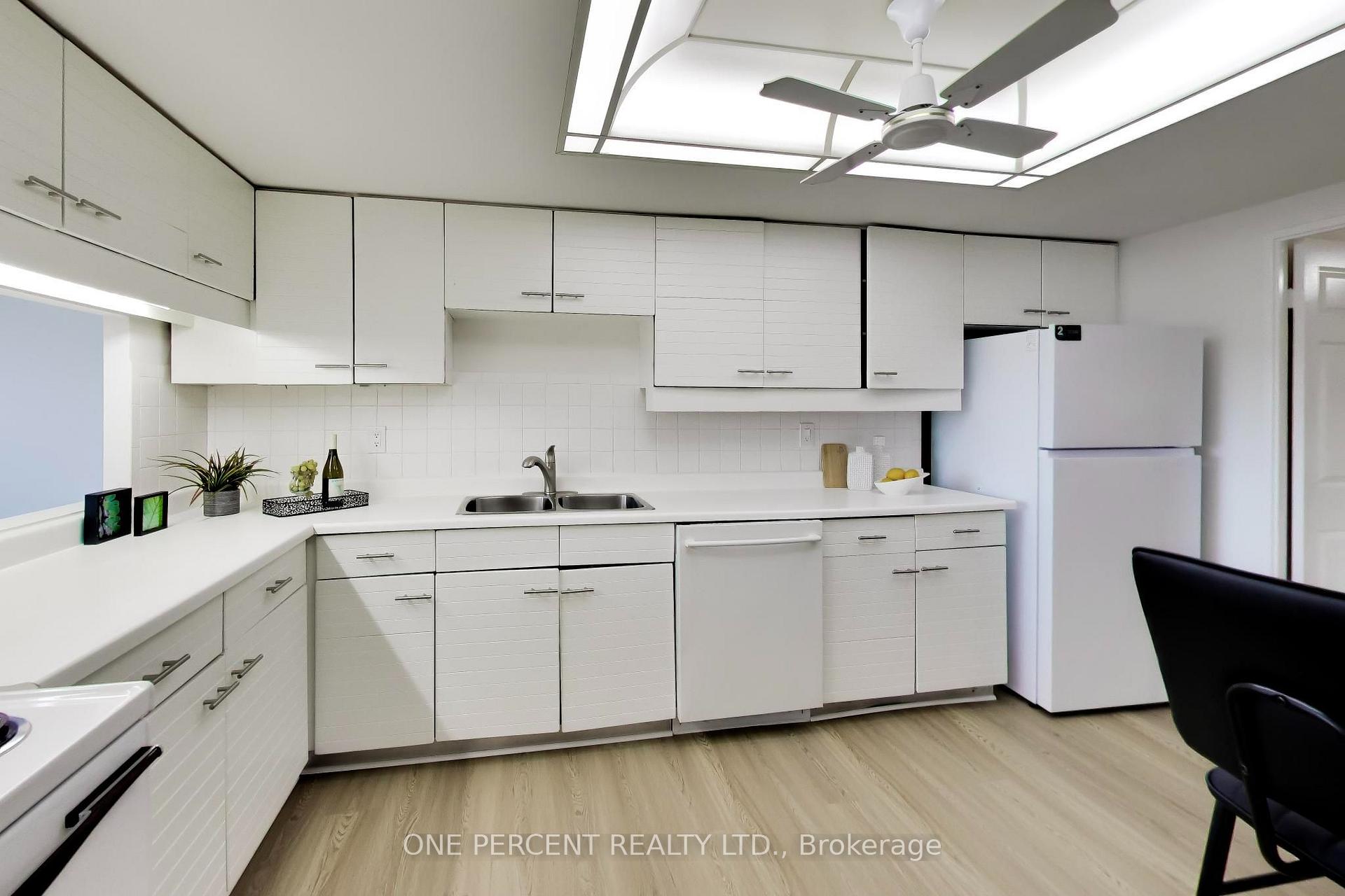 Photo 7 of Unit 503, 2350 Bridletowne Circle, Scarborough, L'Amoreaux — HOMEH