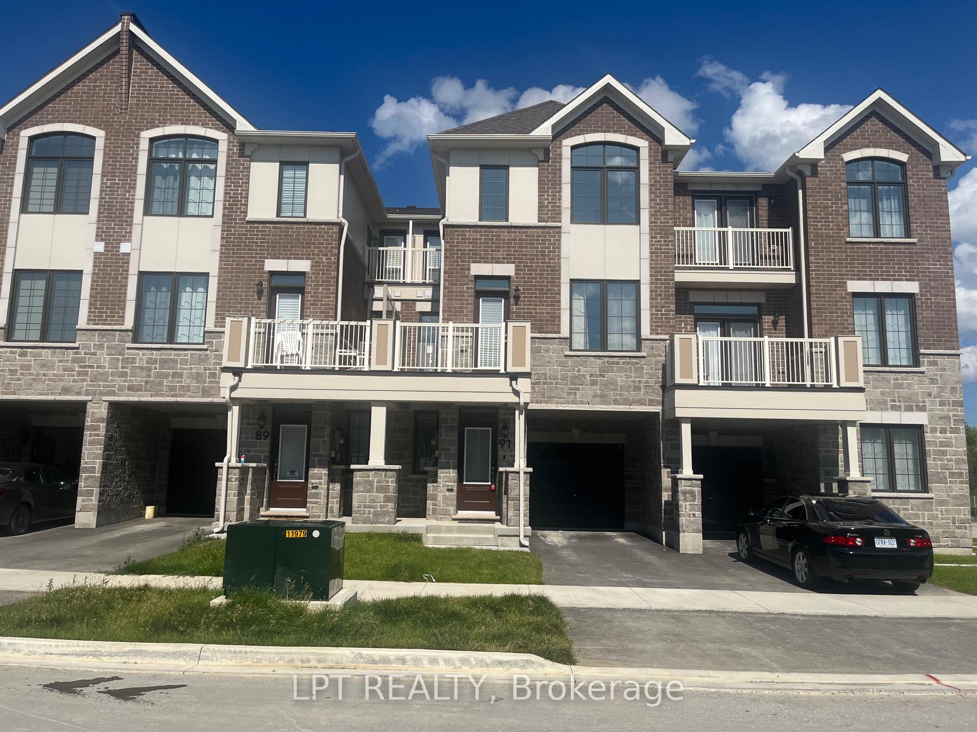 Photo 2 of 91 Vinewood Crescent, Barrie, Rural Barrie Southeast — HOMEH