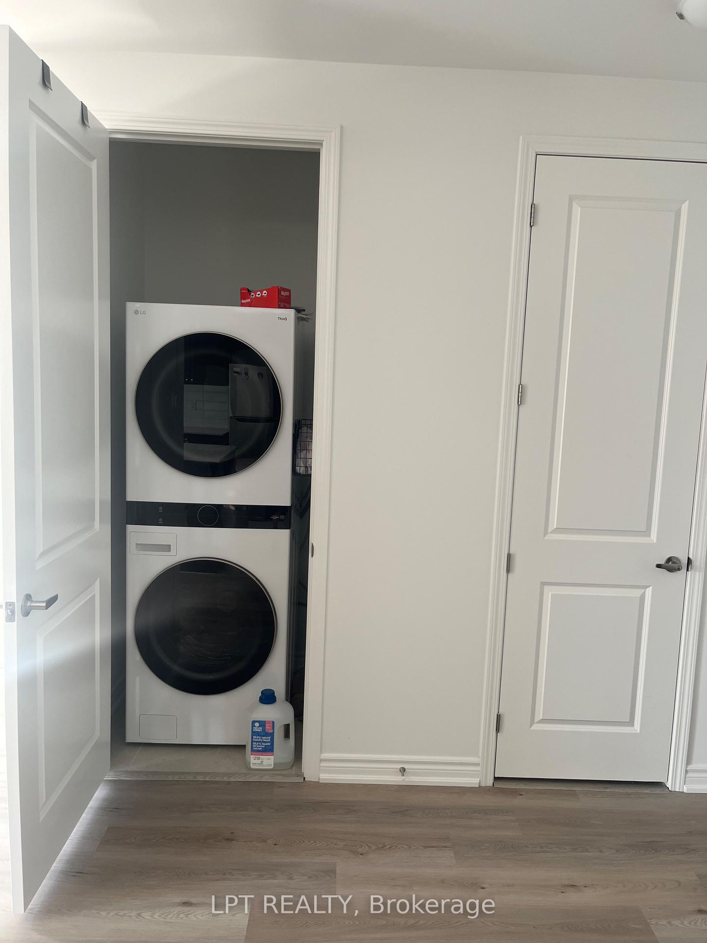 Photo 6 of 91 Vinewood Crescent, Barrie, Rural Barrie Southeast — HOMEH