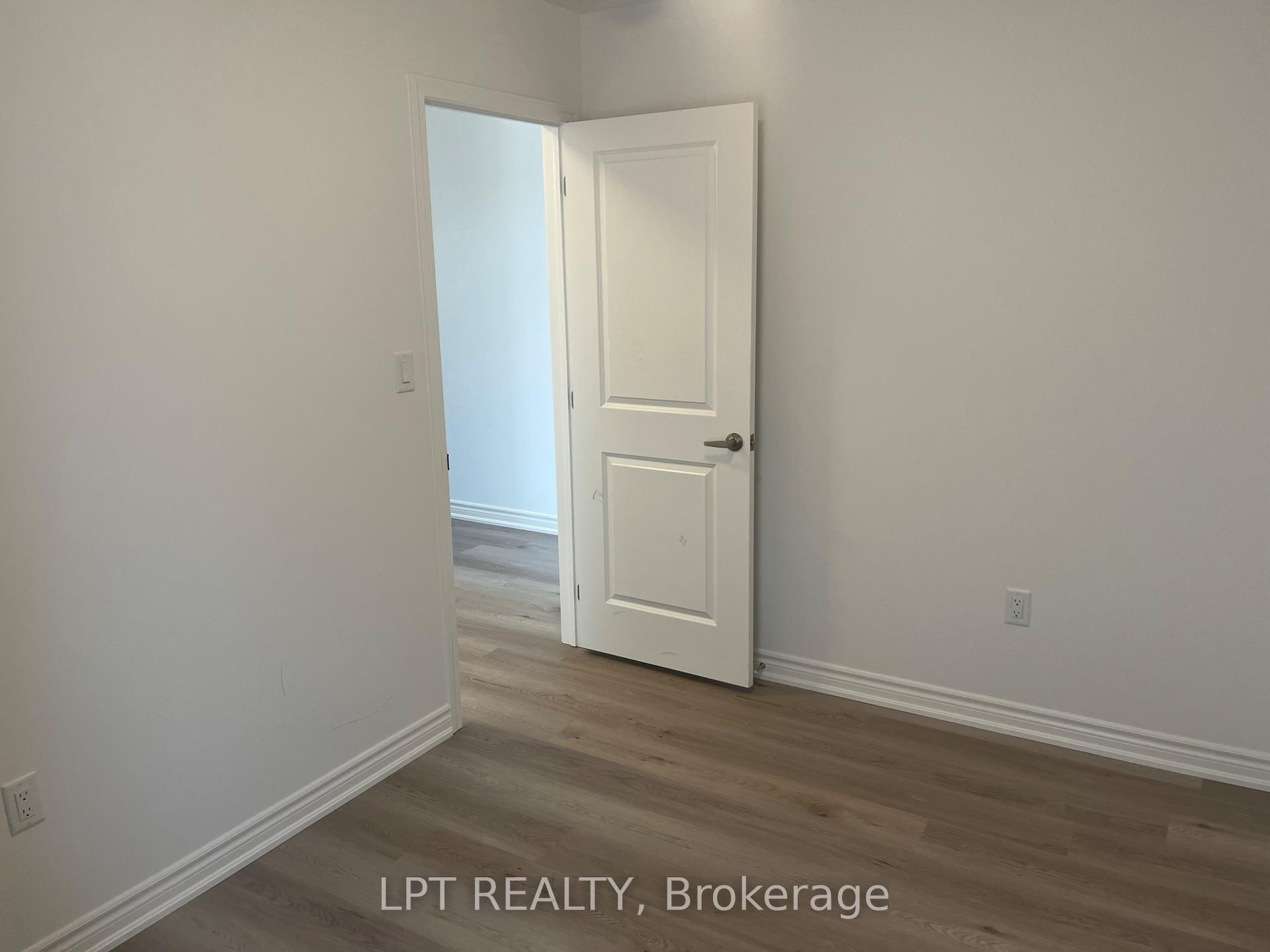 Photo 11 of 91 Vinewood Crescent, Barrie, Rural Barrie Southeast — HOMEH
