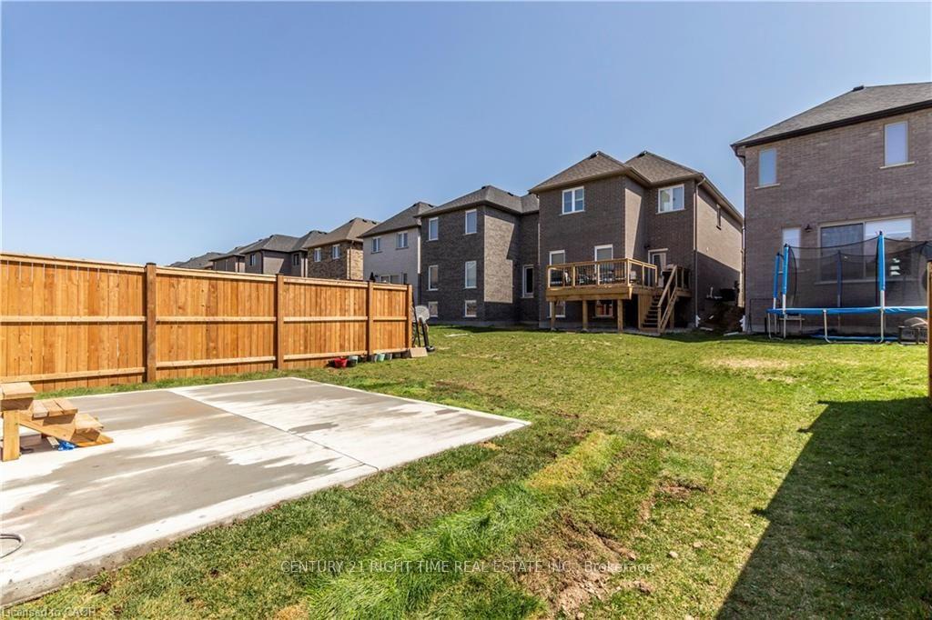 Photo 32 of 90 Hollybrook Trail, Kitchener, Doon South — HOMEH